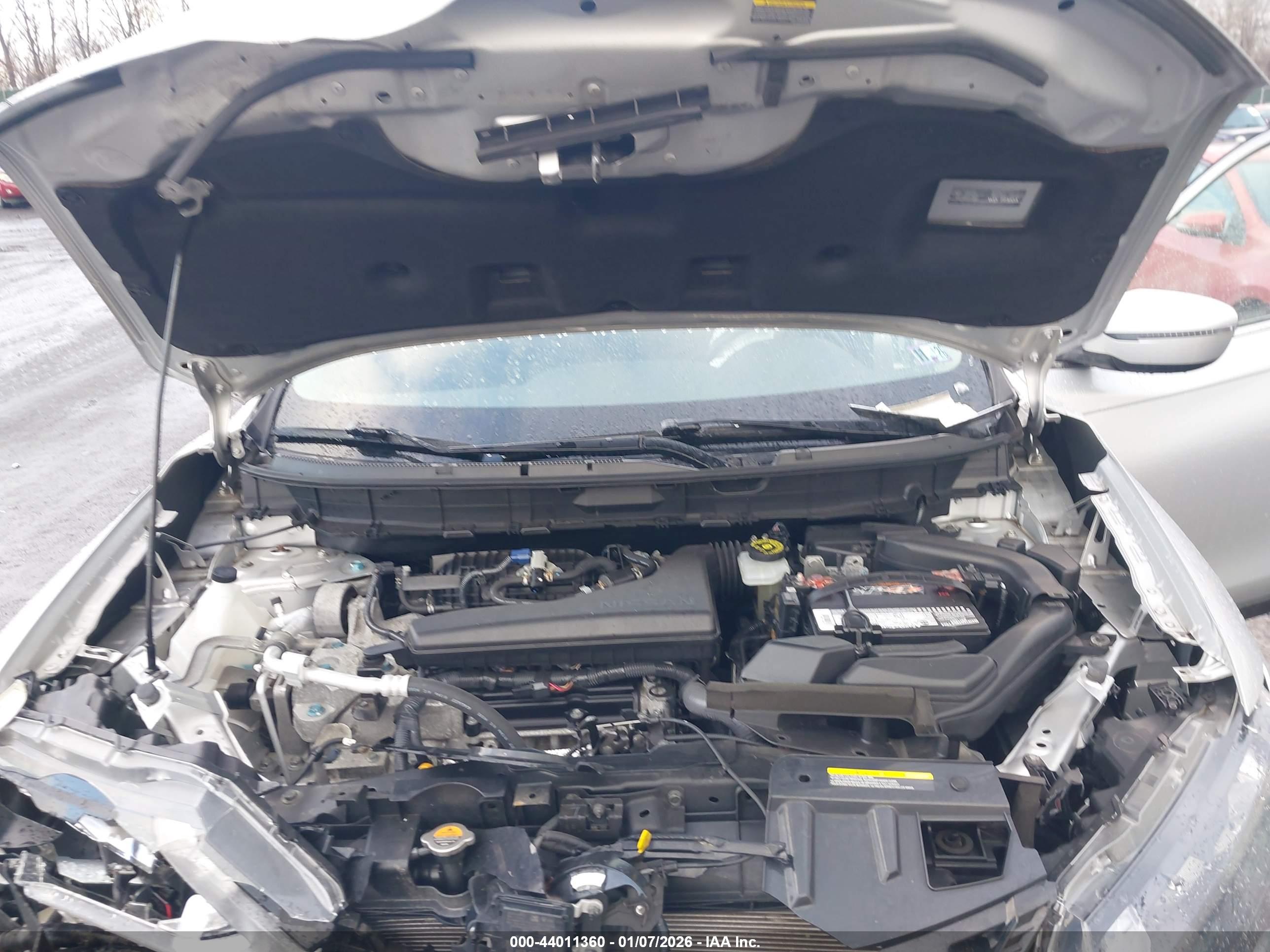 NISSAN ROGUE image 10