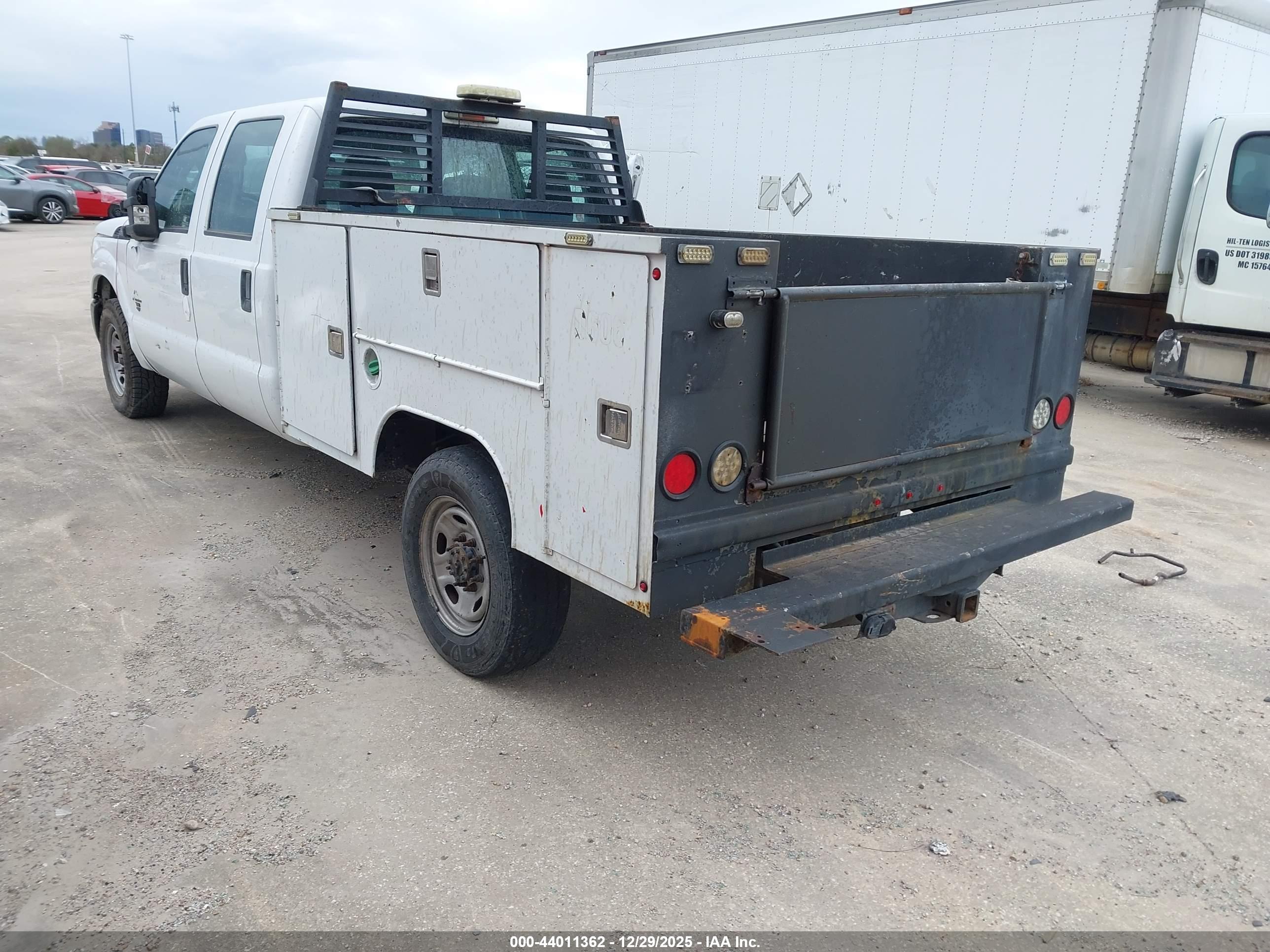 FORD F-350 image 3