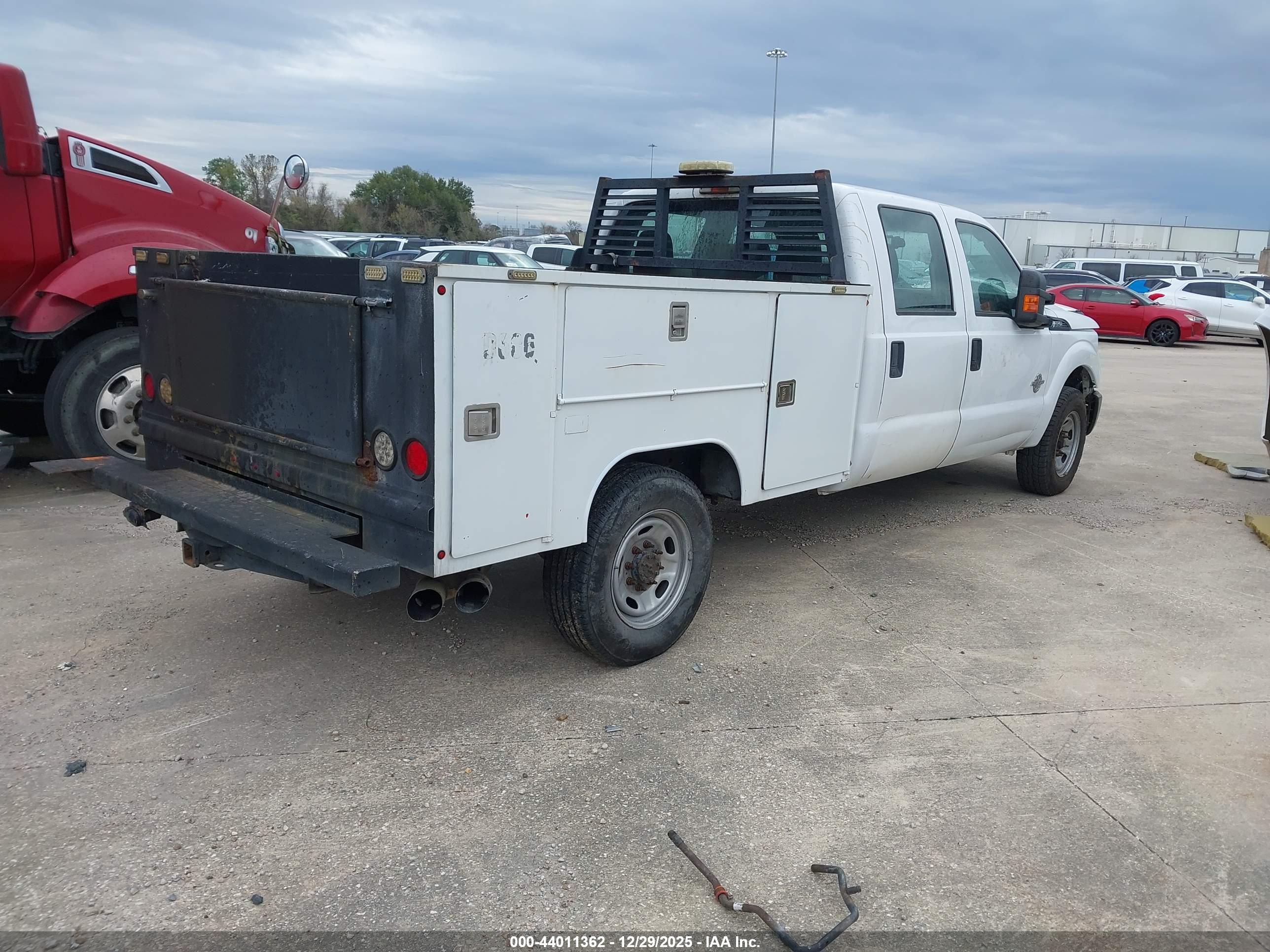 FORD F-350 image 4