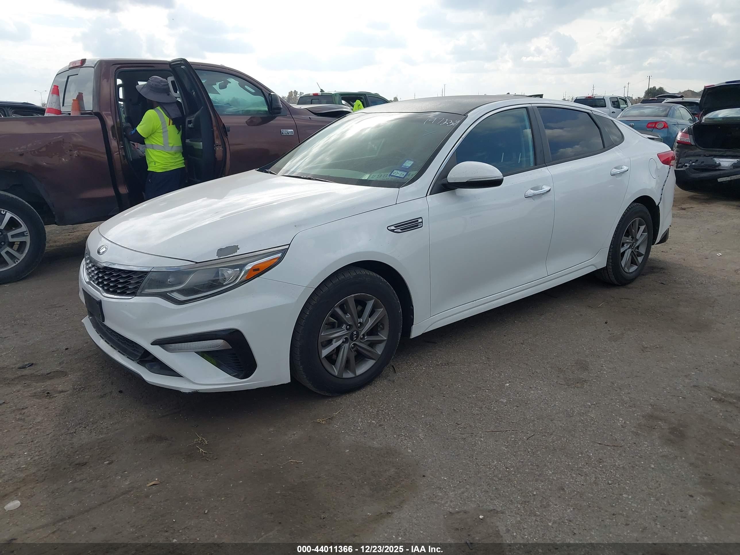KIA OPTIMA image 2