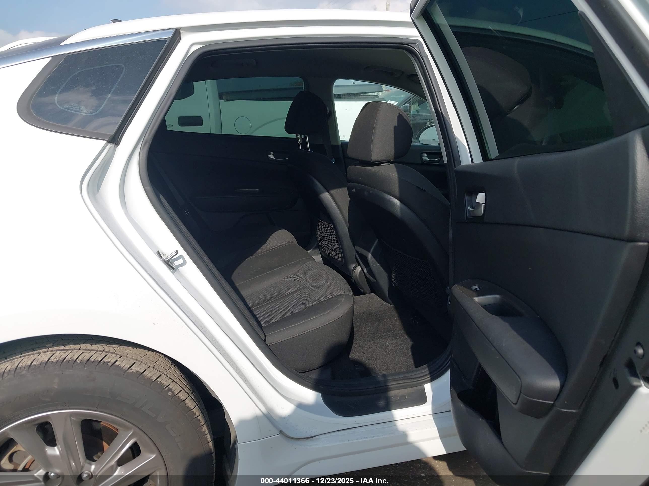 KIA OPTIMA image 8