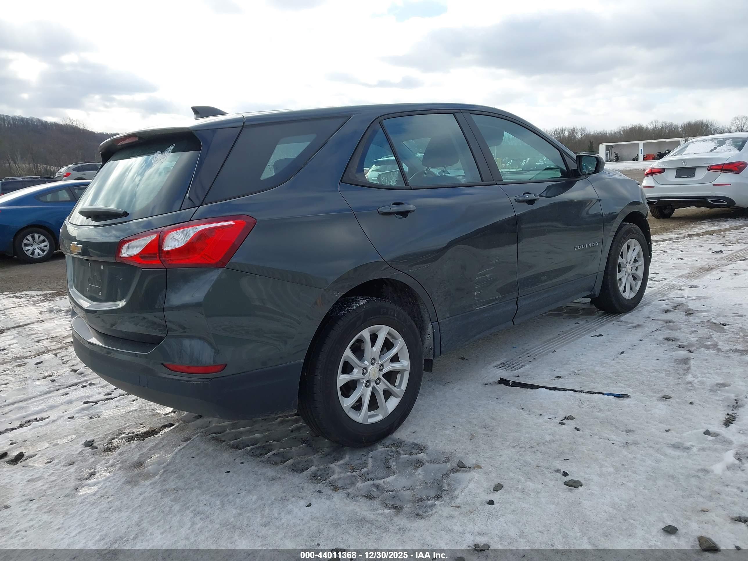CHEVROLET EQUINOX image 4
