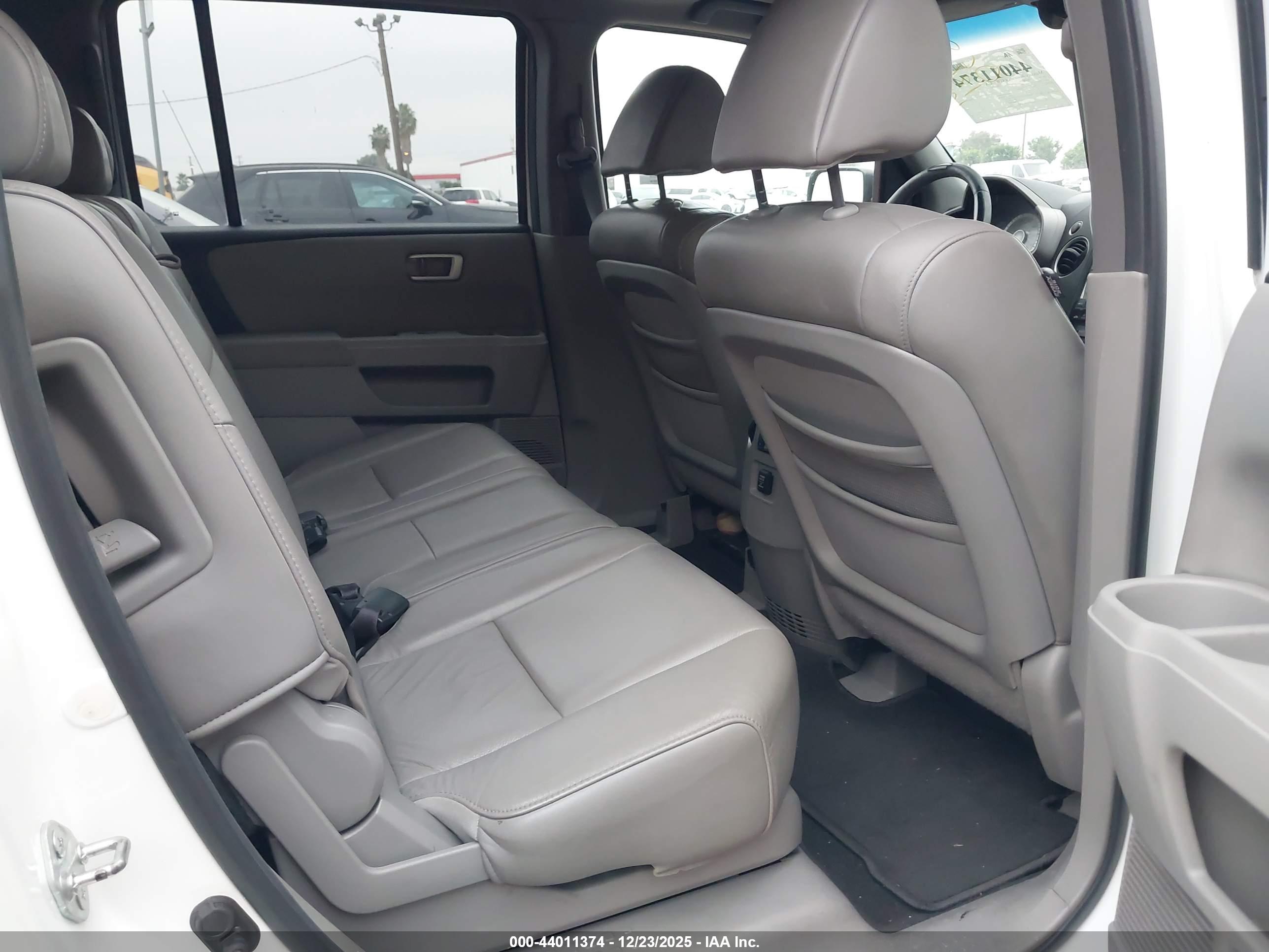 HONDA PILOT image 8