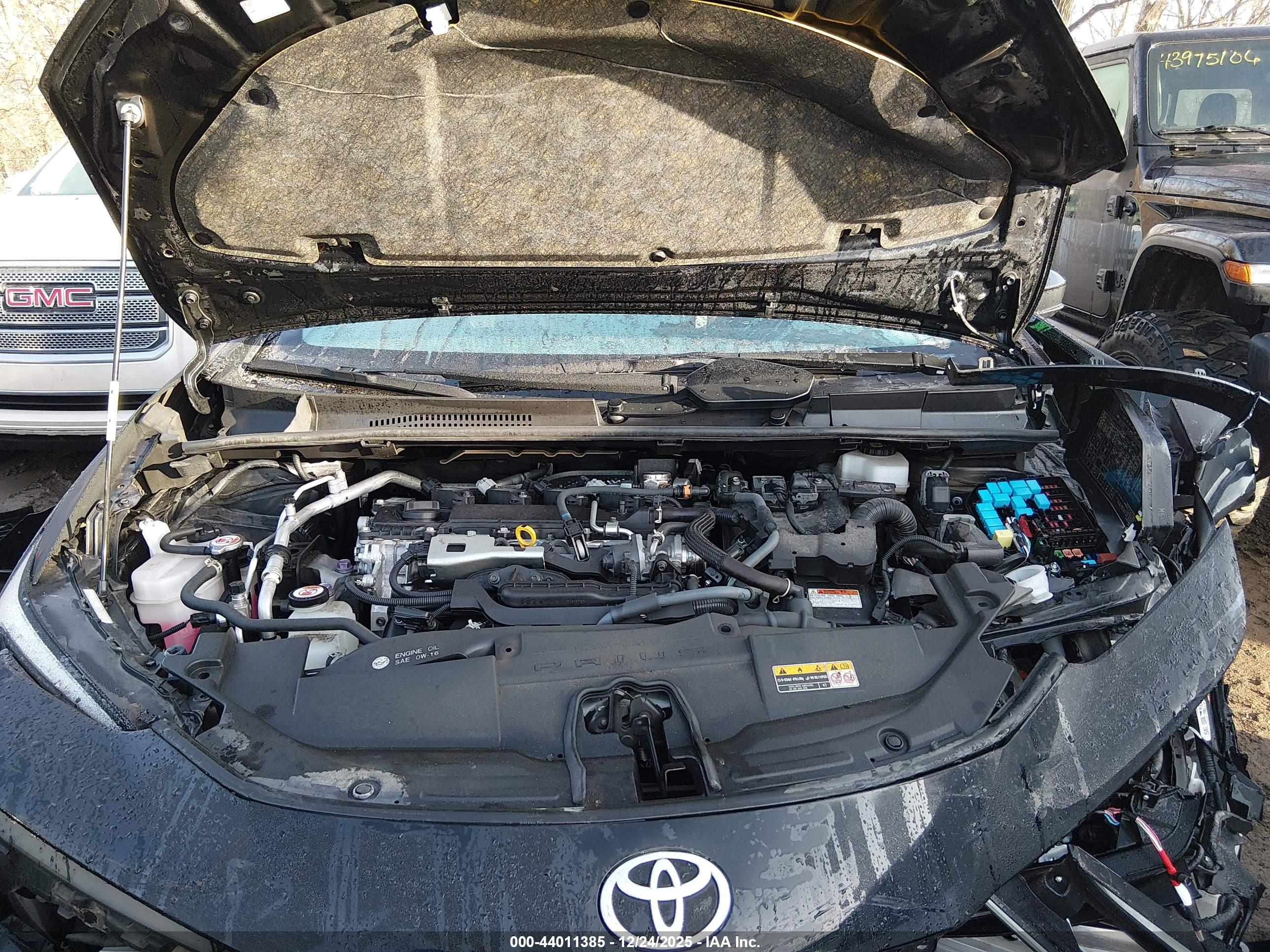 TOYOTA PRIUS image 10