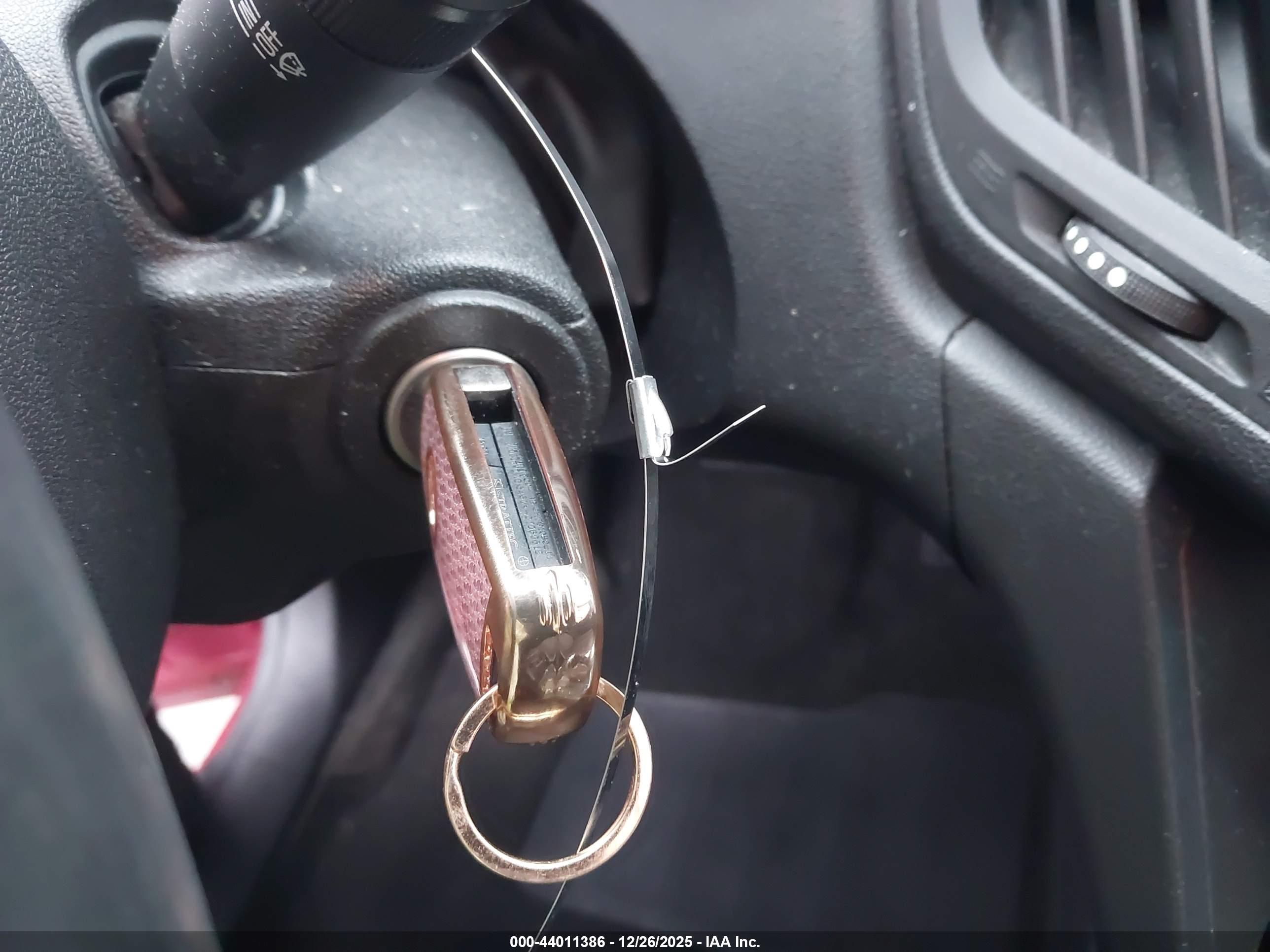 CHEVROLET EQUINOX image 11