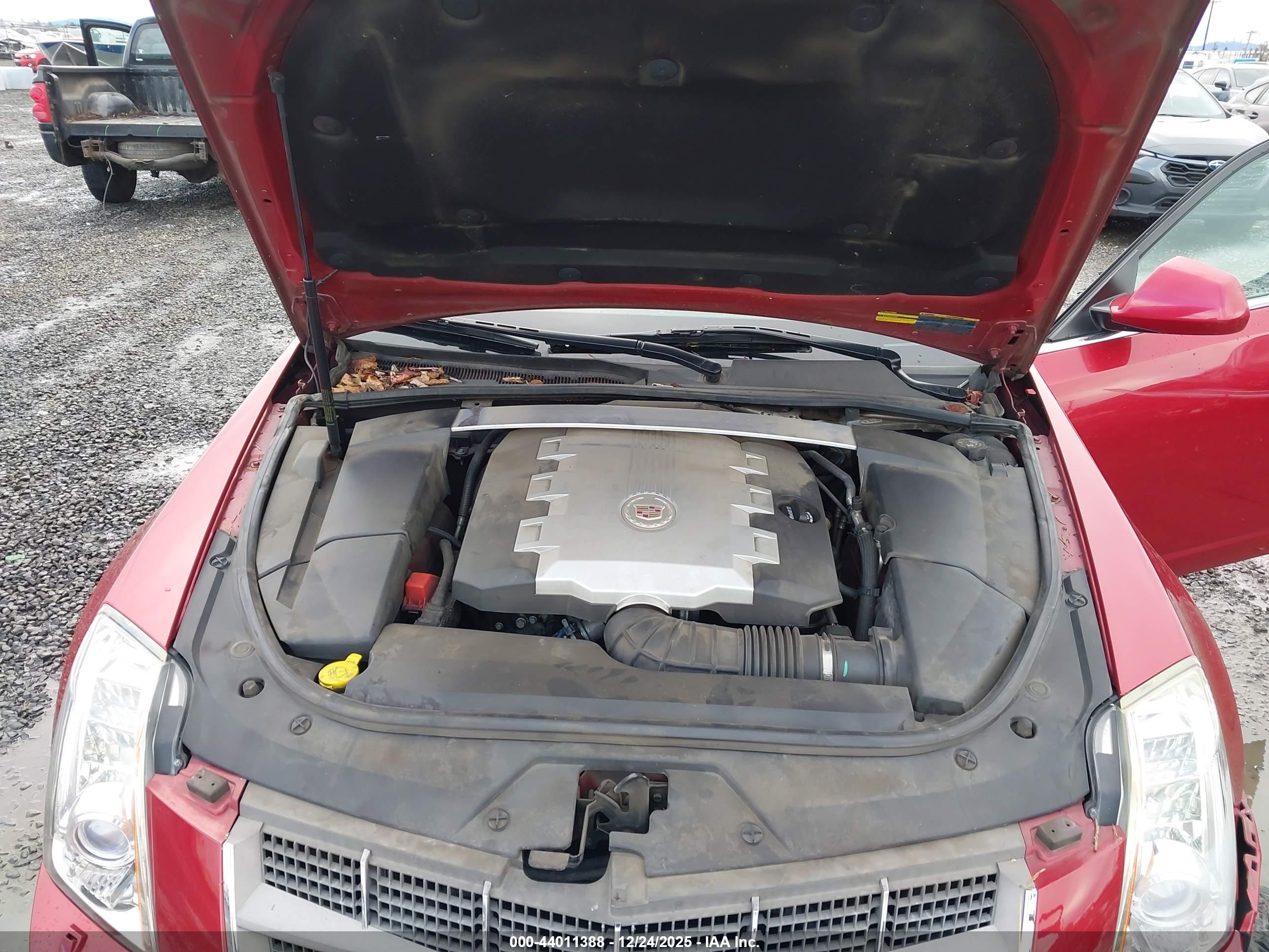 CADILLAC CTS image 10