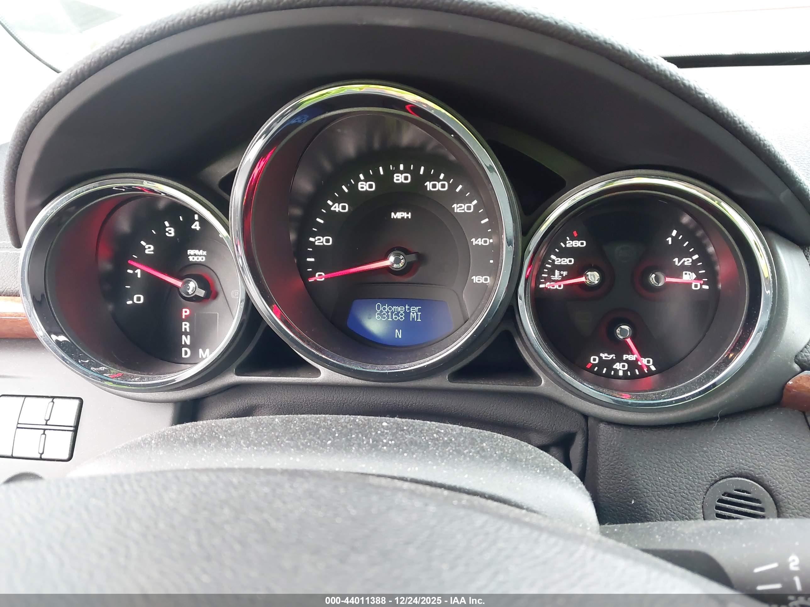 CADILLAC CTS image 7