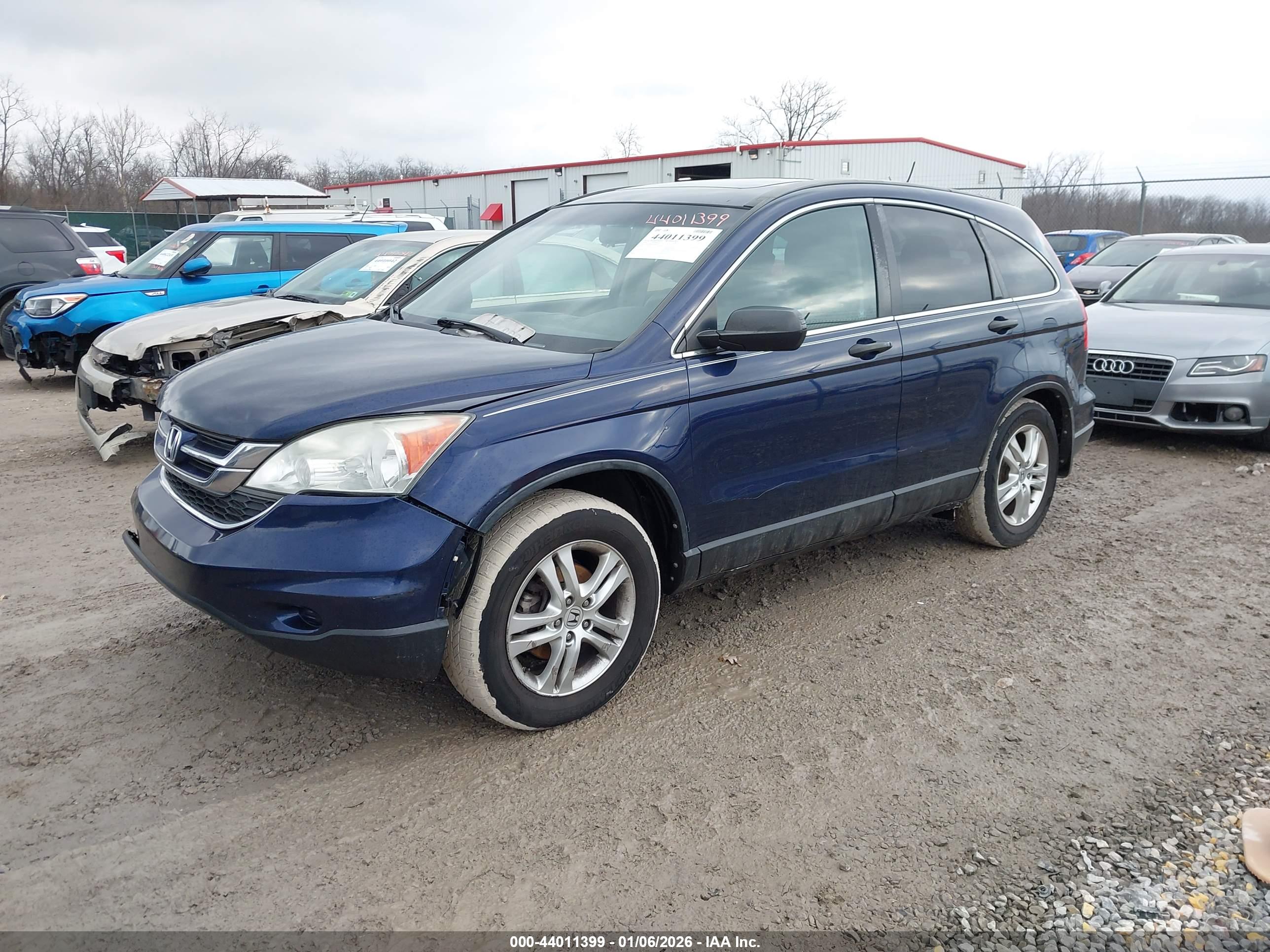 HONDA CR-V image 2