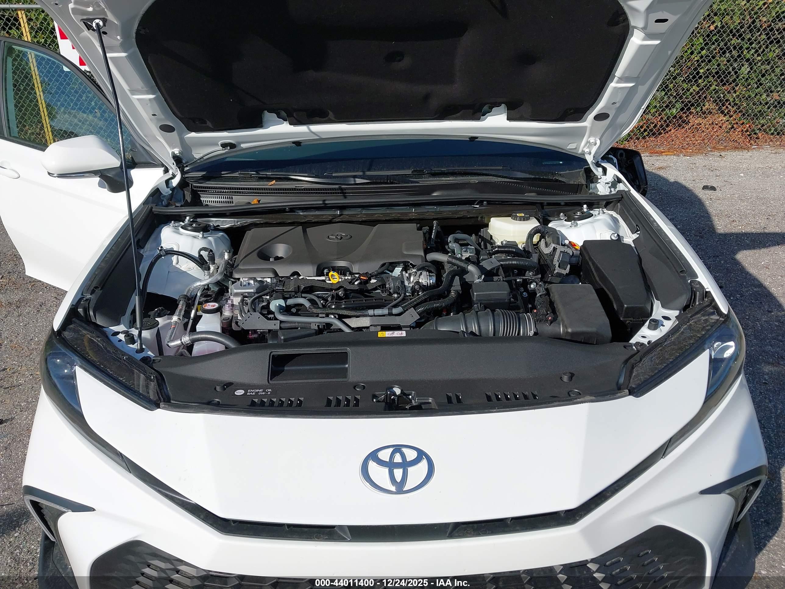 TOYOTA CAMRY image 10