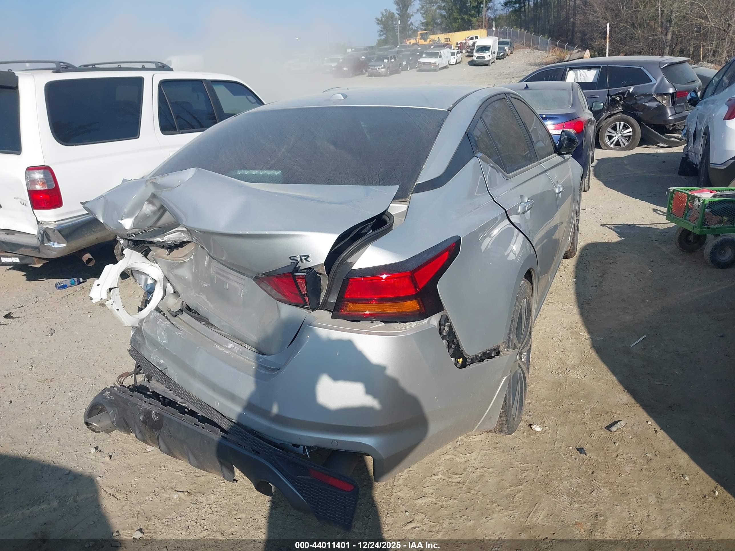 NISSAN ALTIMA image 4