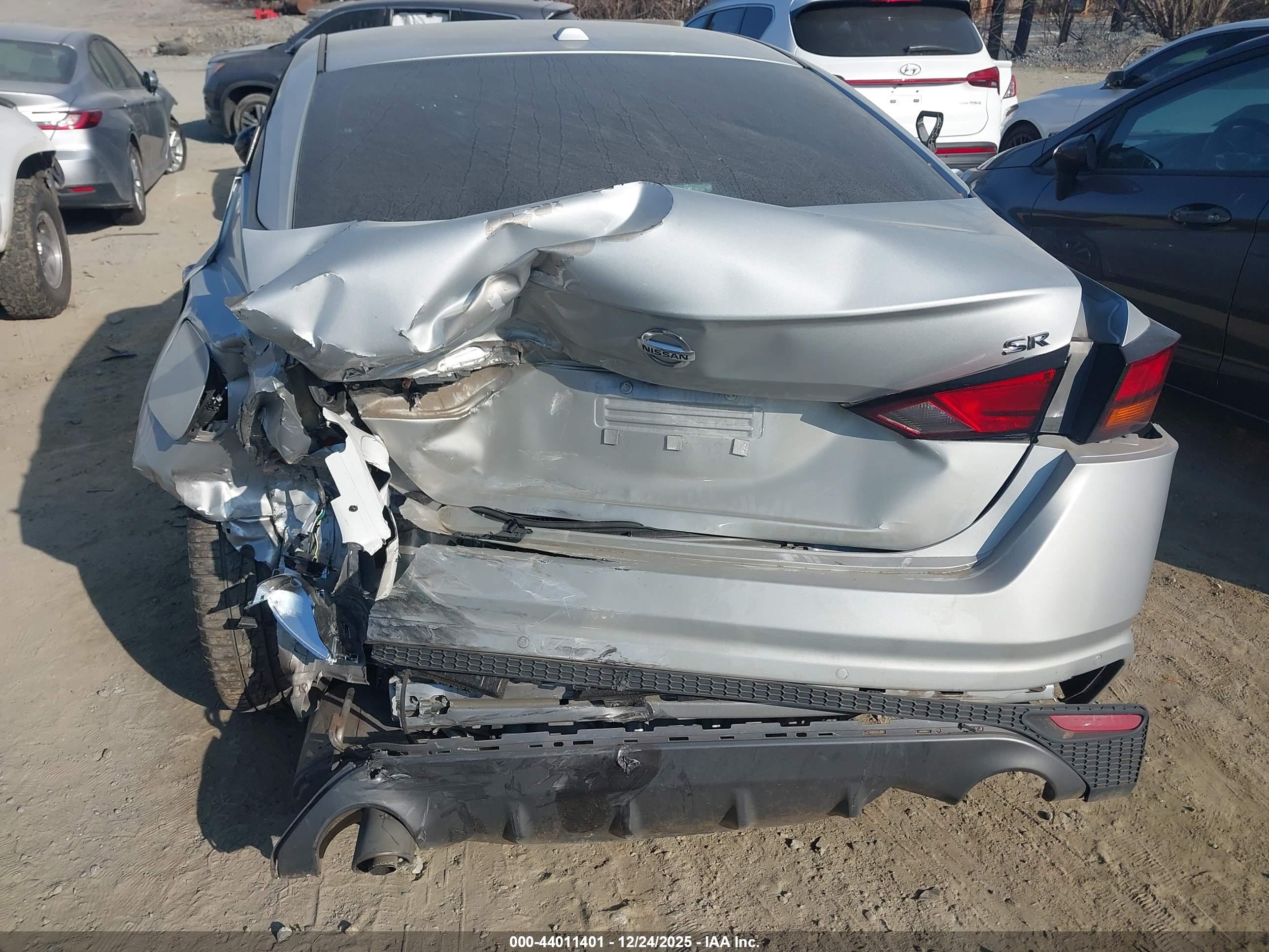 NISSAN ALTIMA image 6