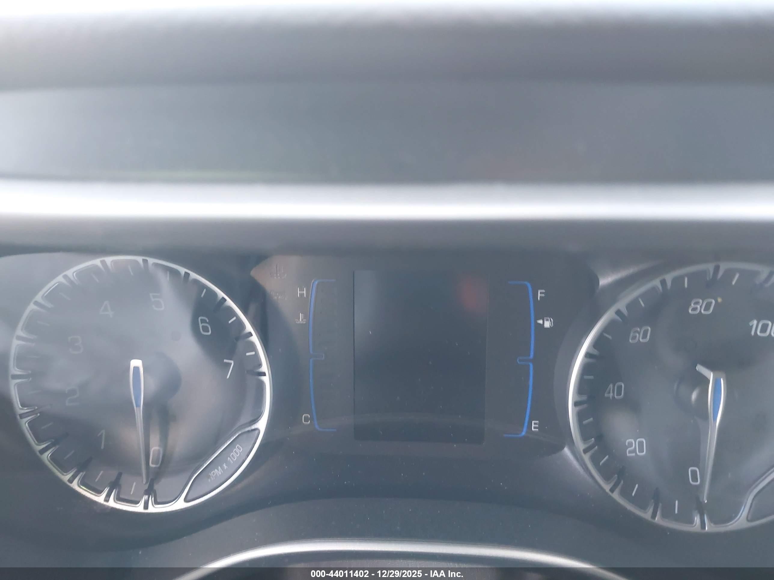 CHRYSLER PACIFICA image 7