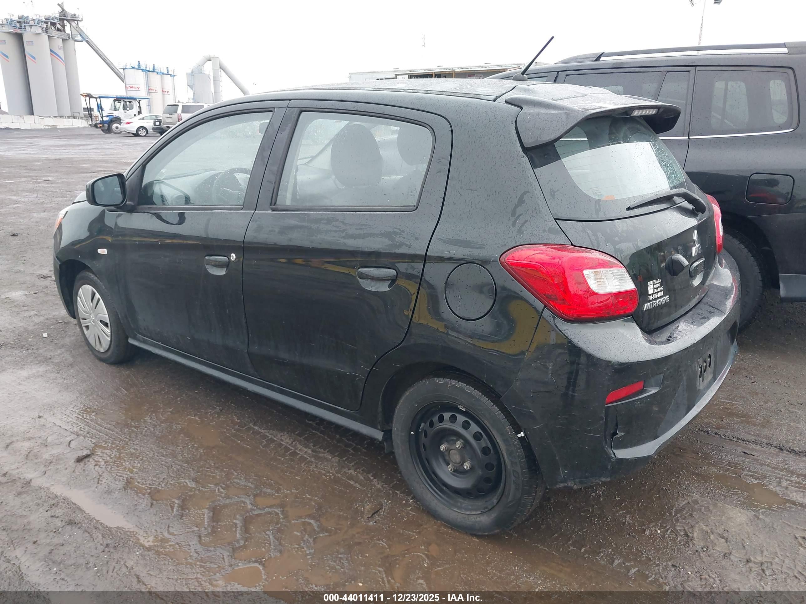 MITSUBISHI MIRAGE image 3