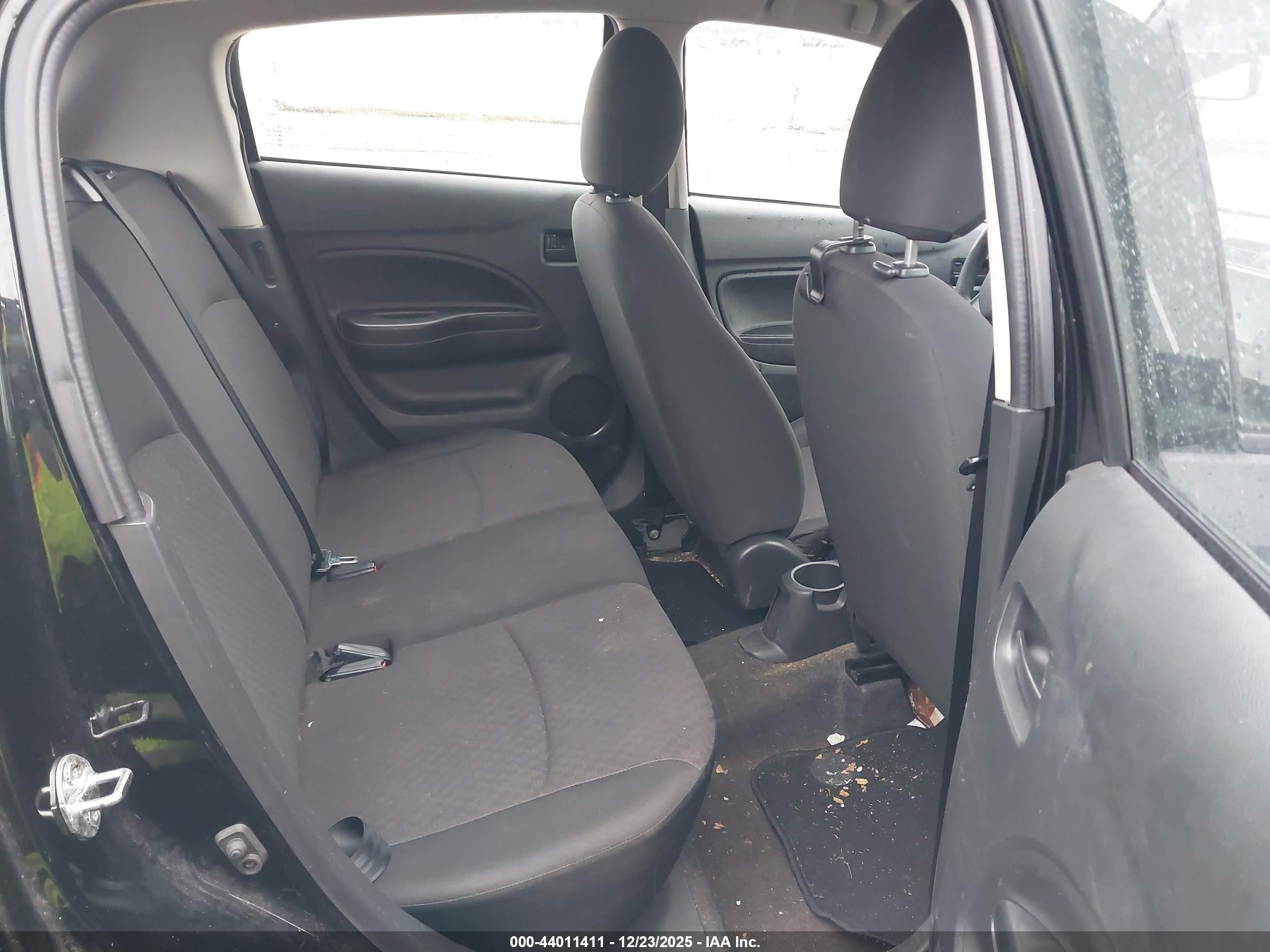 MITSUBISHI MIRAGE image 8
