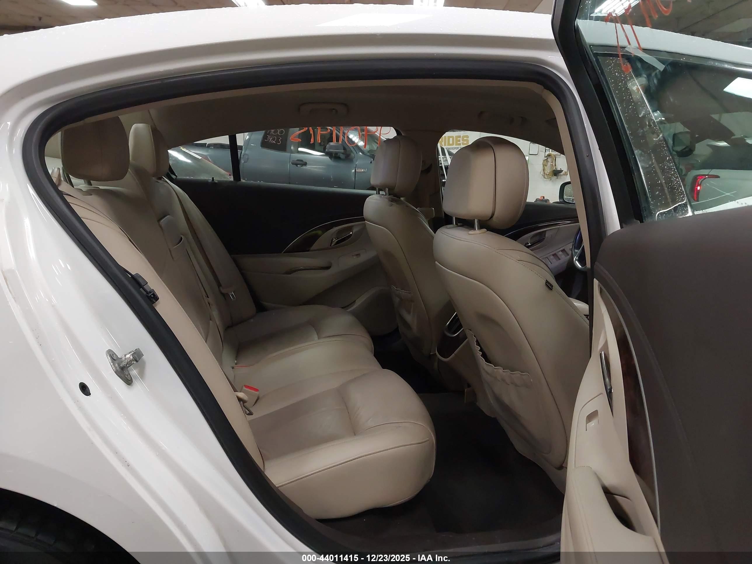 BUICK LACROSSE image 8