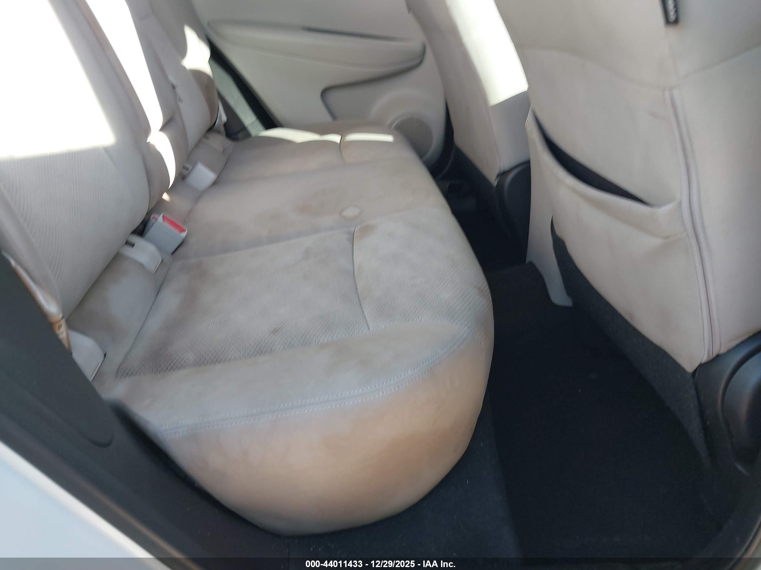 NISSAN ROGUE image 8
