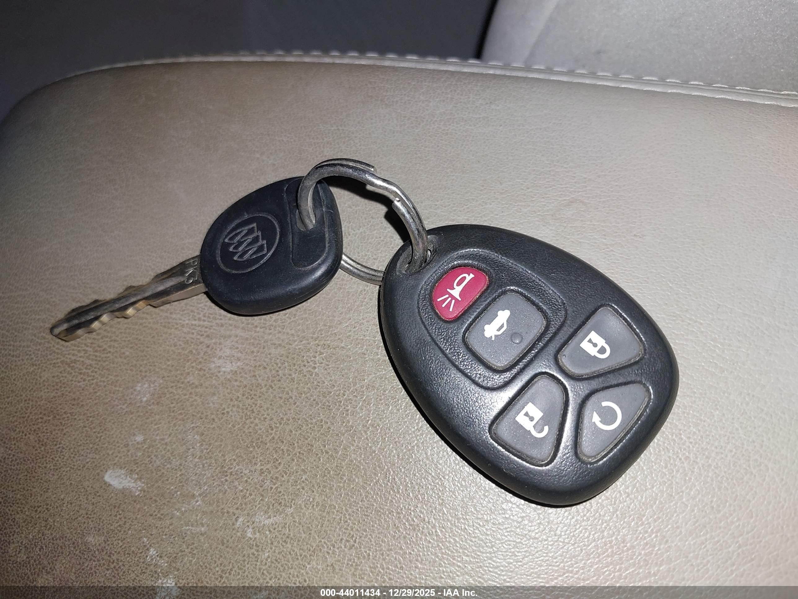 BUICK LACROSSE image 11