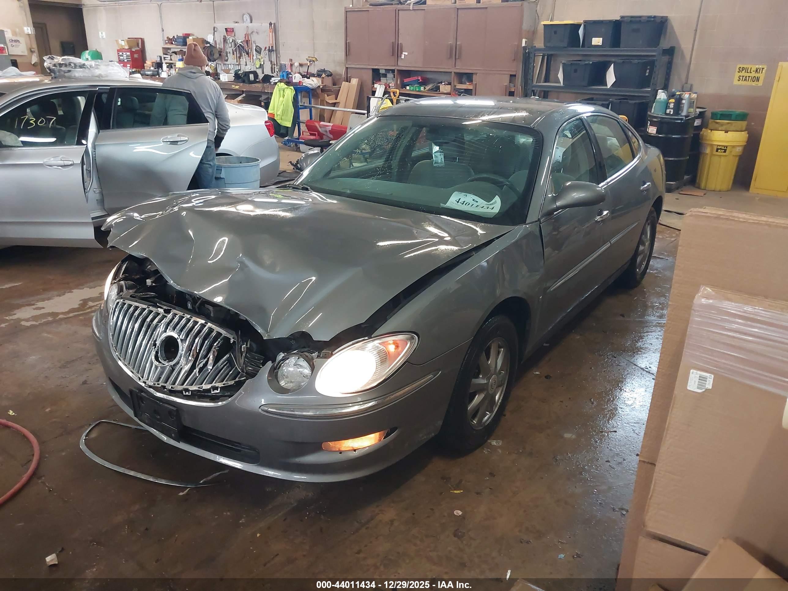 BUICK LACROSSE image 2