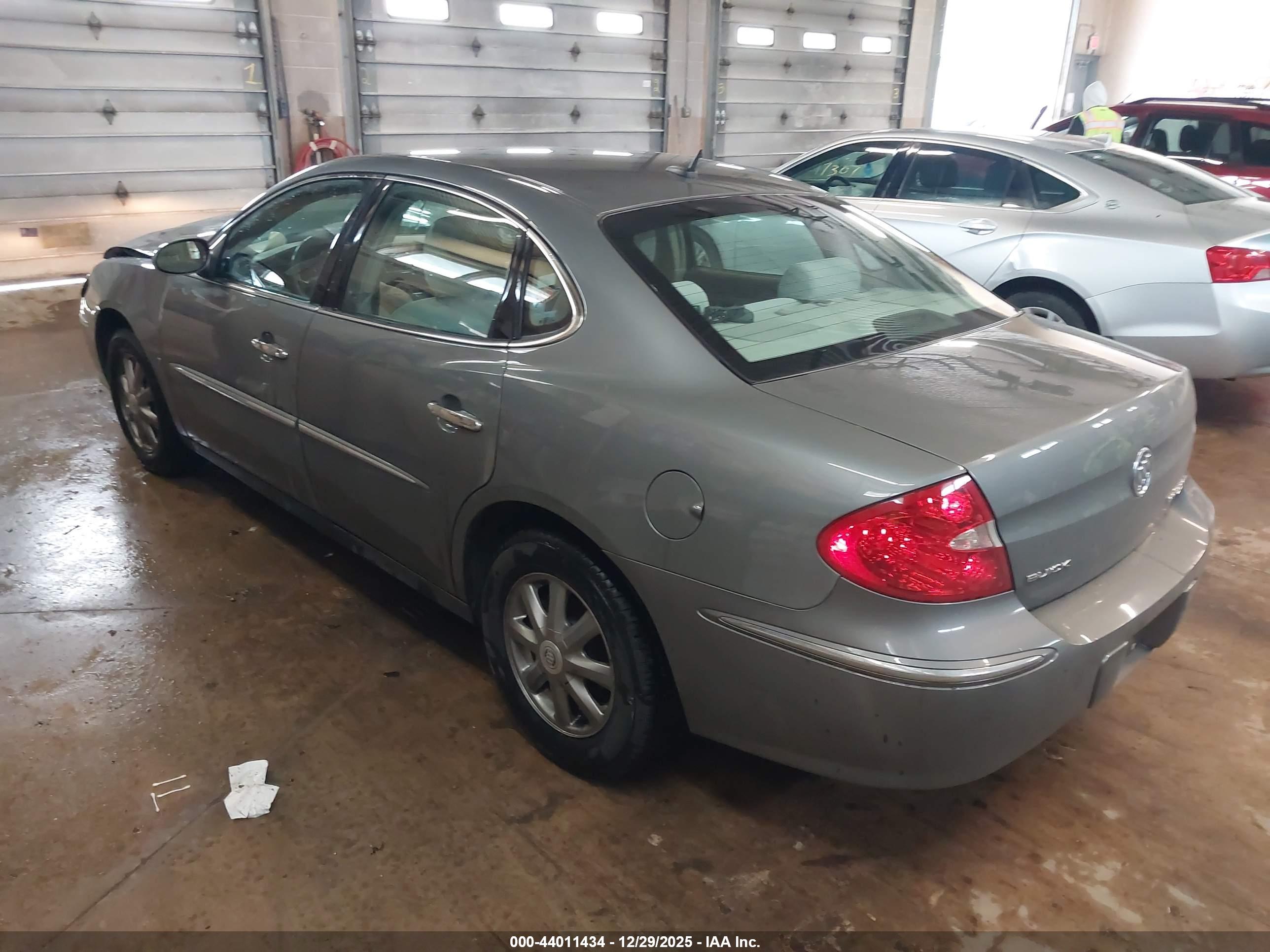 BUICK LACROSSE image 3