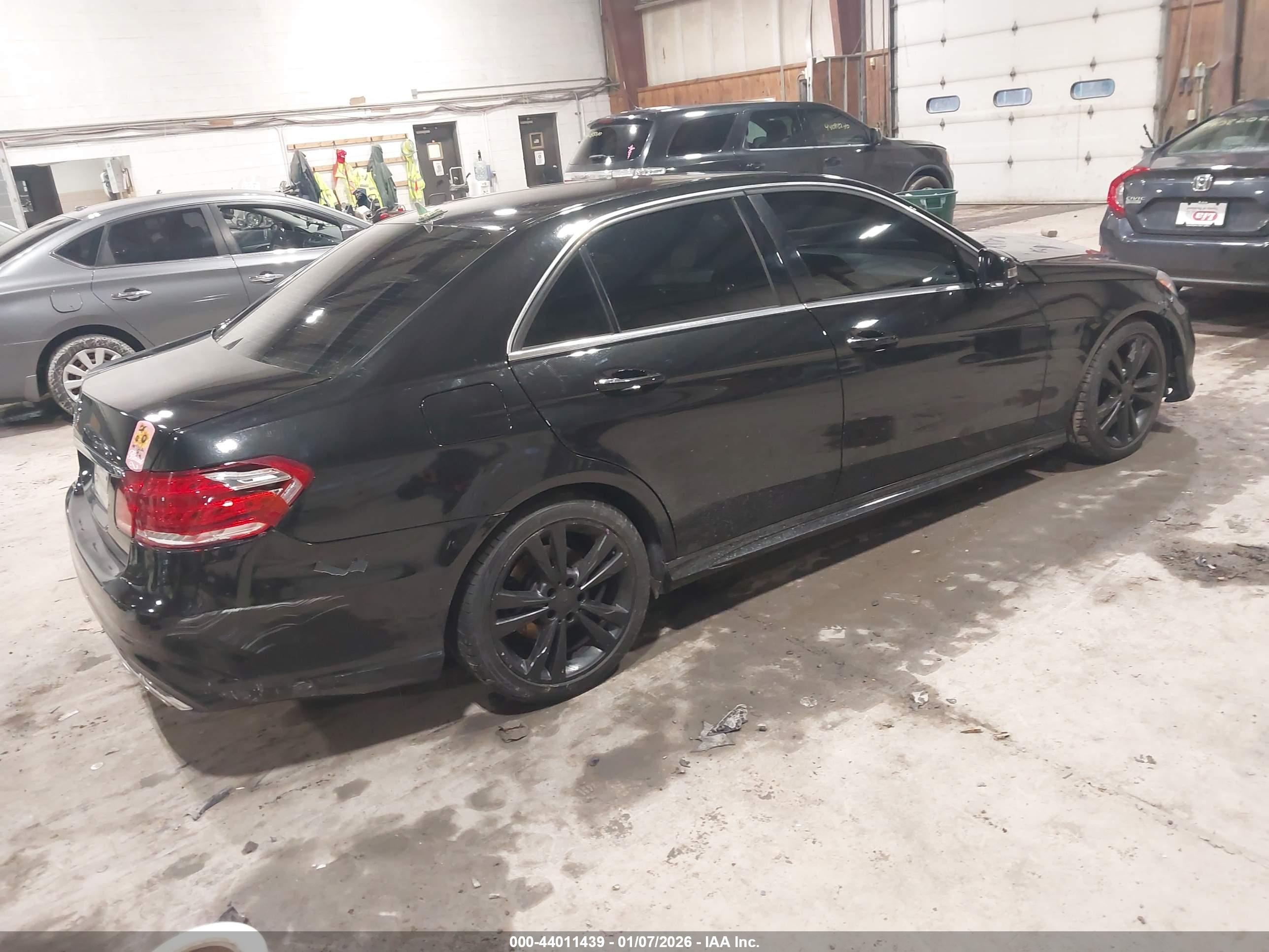 MERCEDES-BENZ E image 4