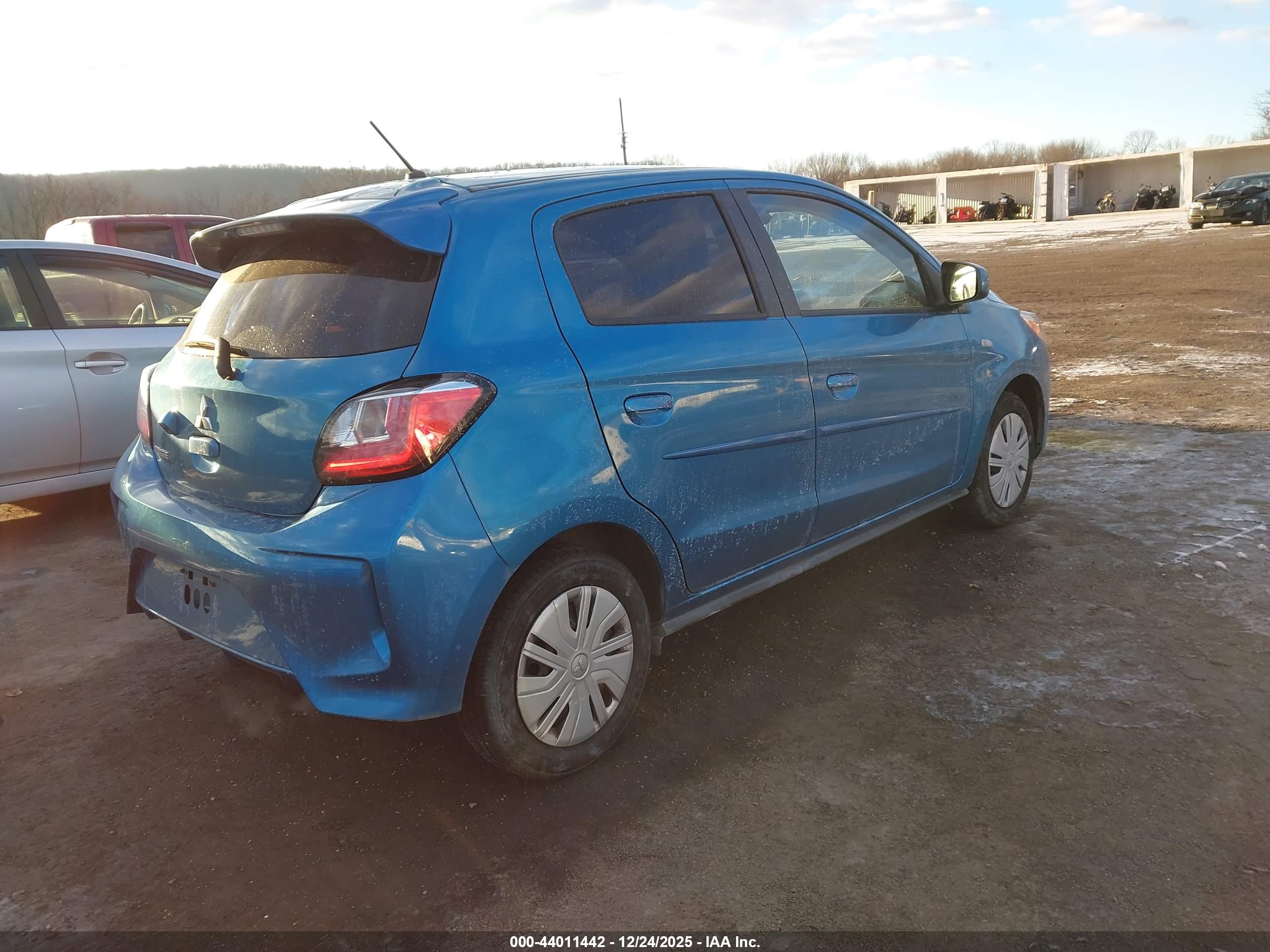 MITSUBISHI MIRAGE image 4