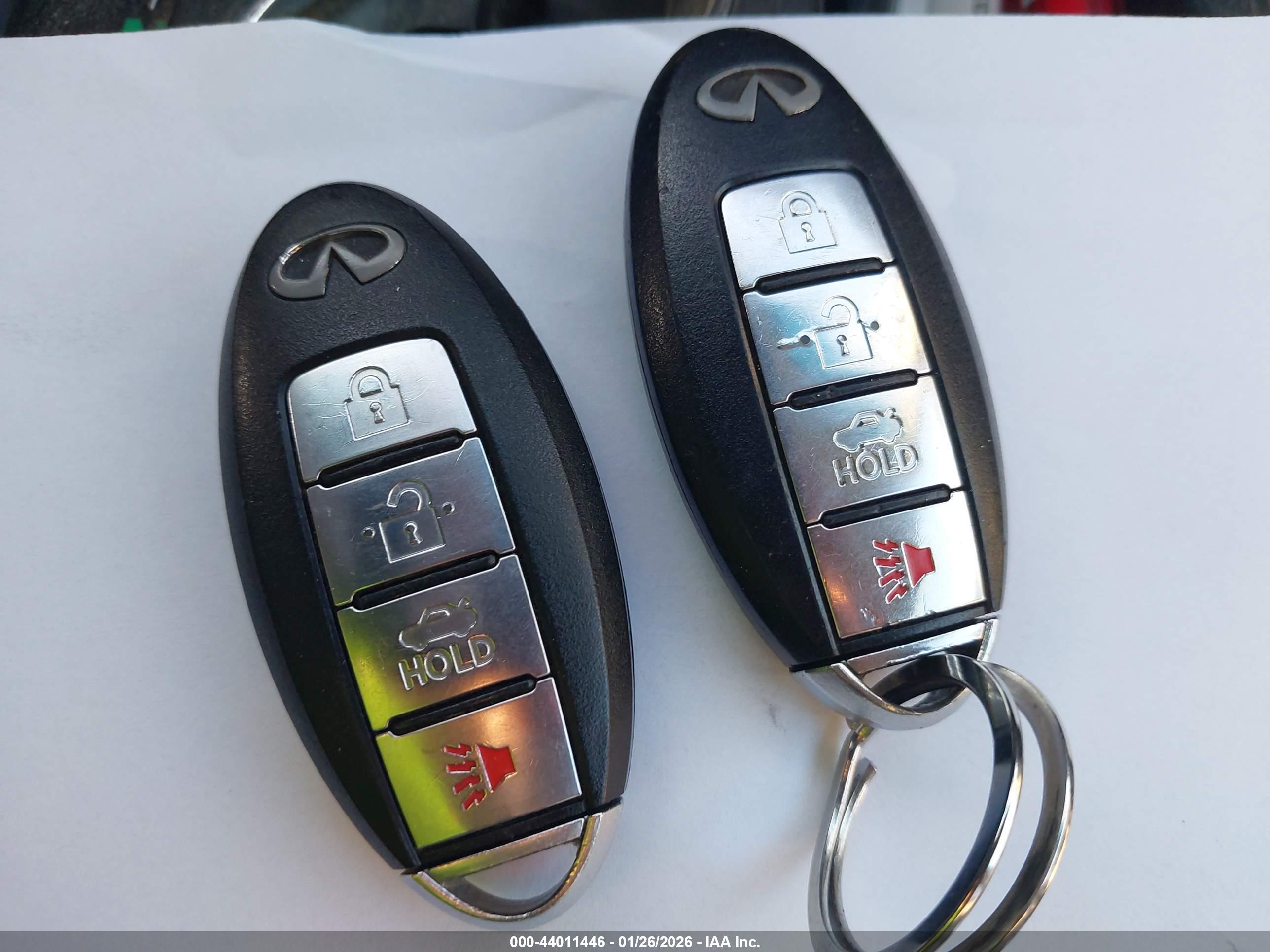 INFINITI Q70L image 11