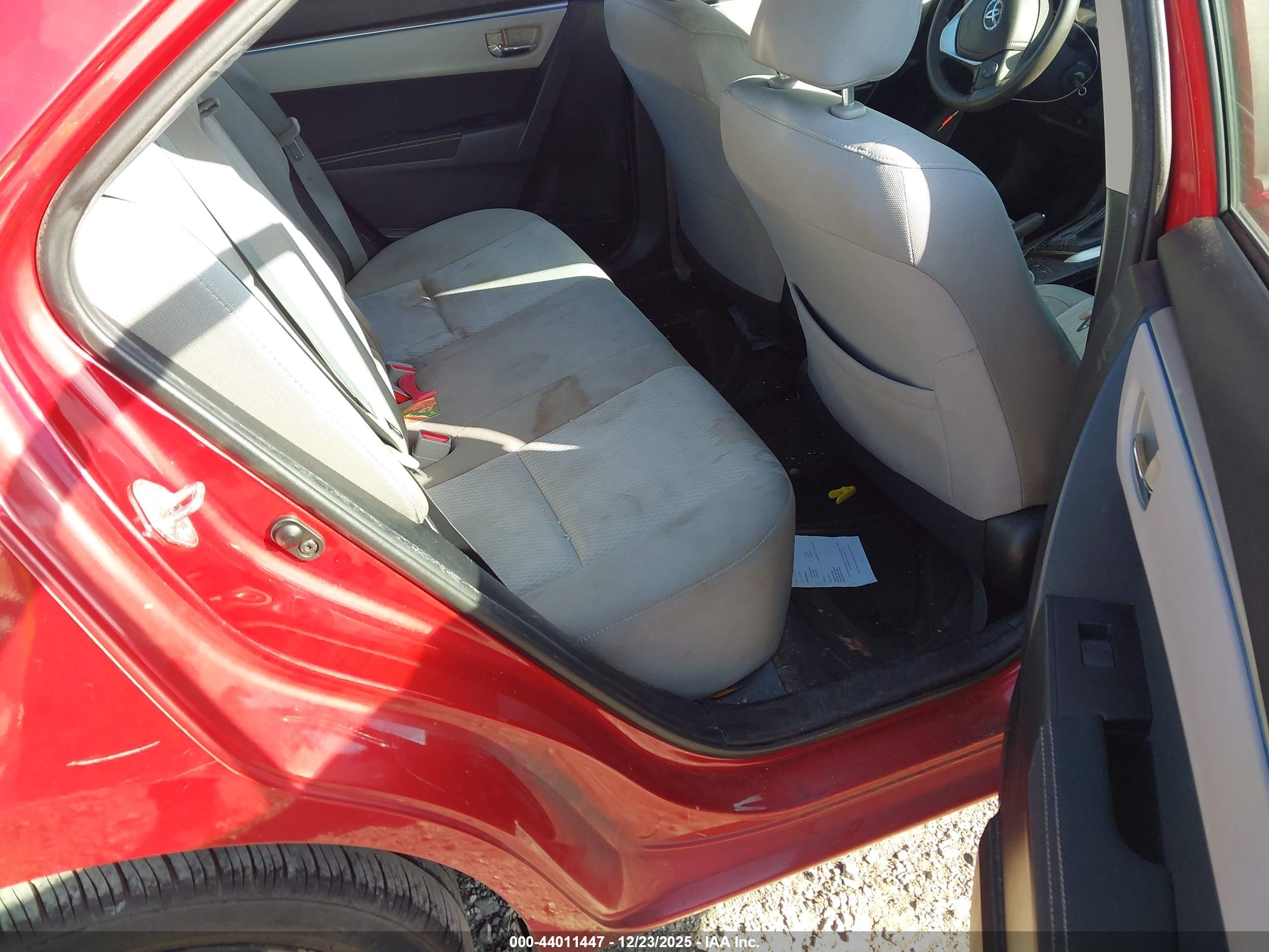 TOYOTA COROLLA image 8