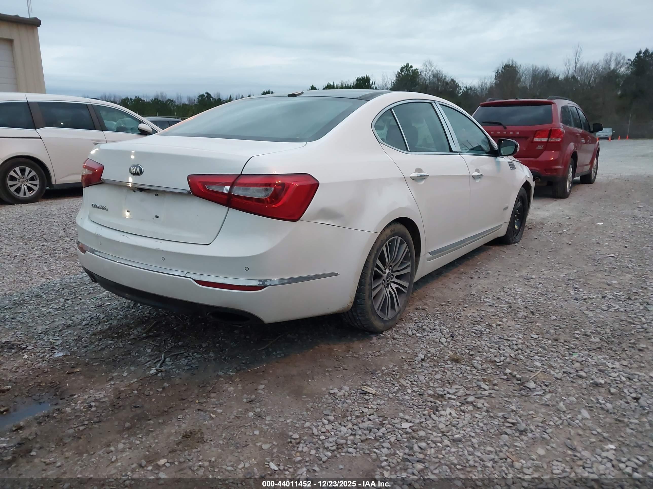 KIA CADENZA image 4