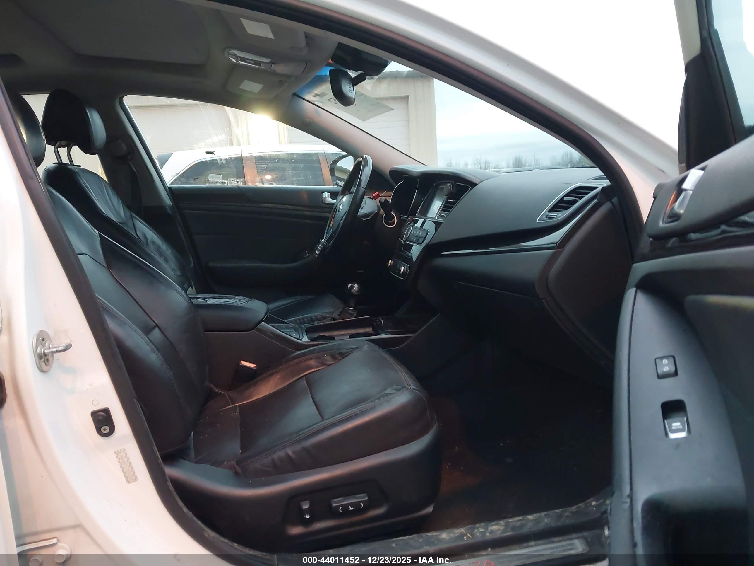KIA CADENZA image 5