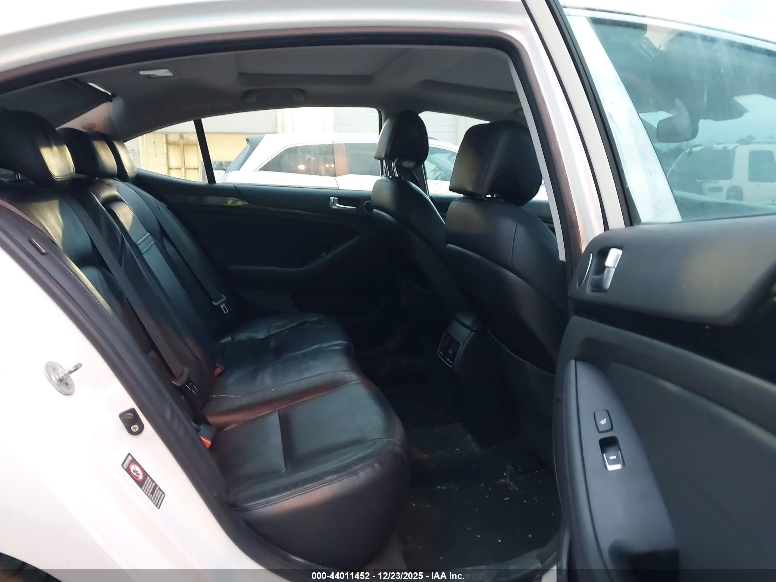KIA CADENZA image 8