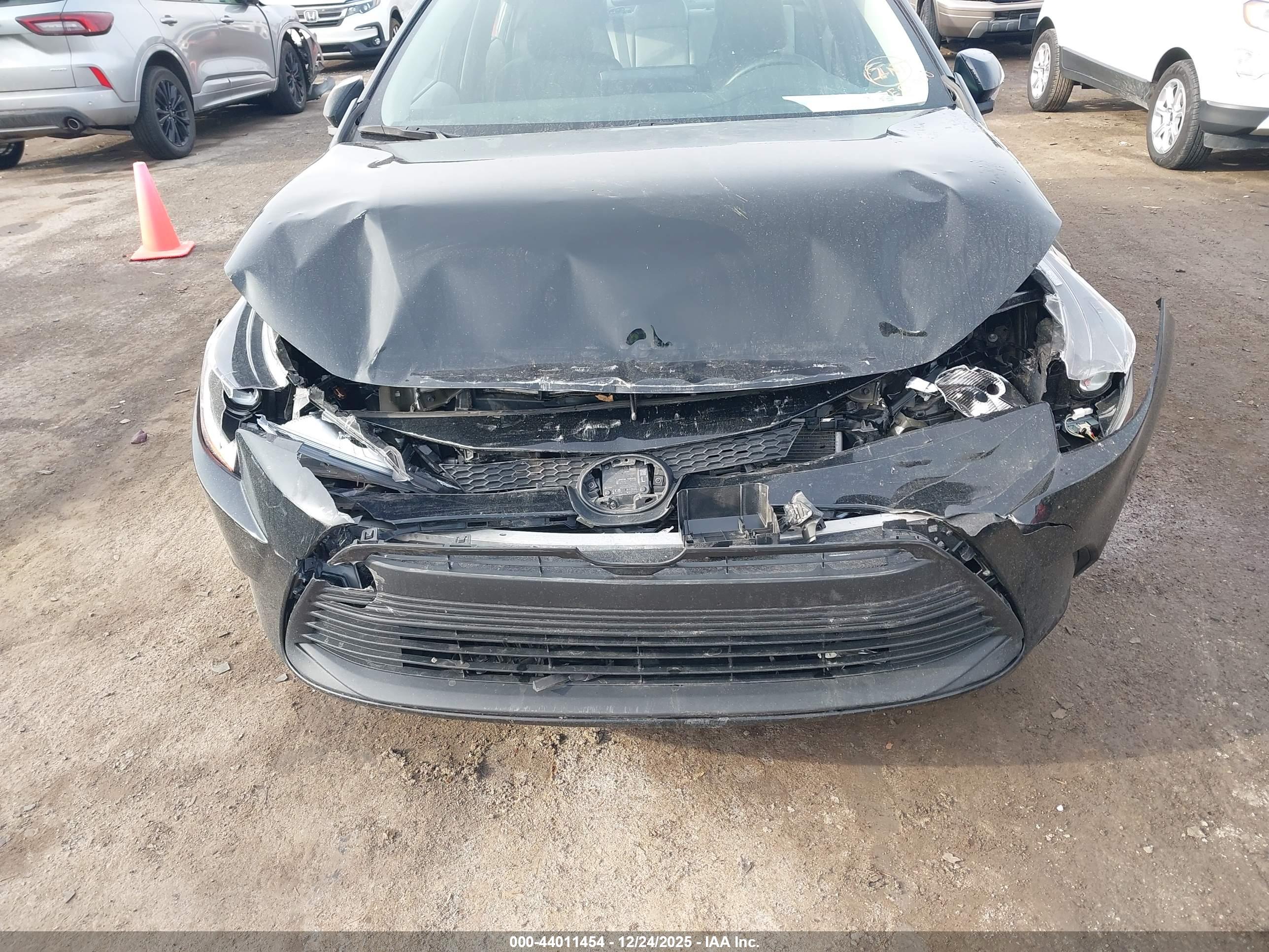 TOYOTA COROLLA image 6
