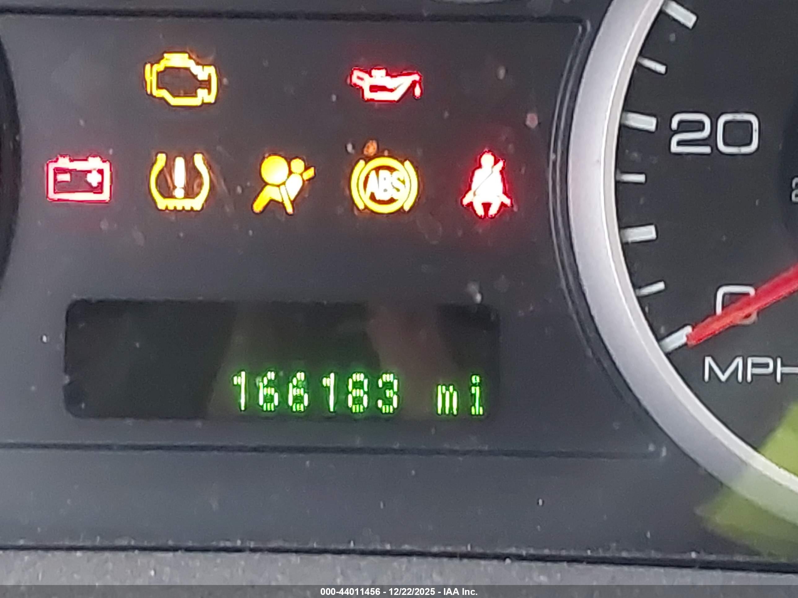 FORD FUSION image 7