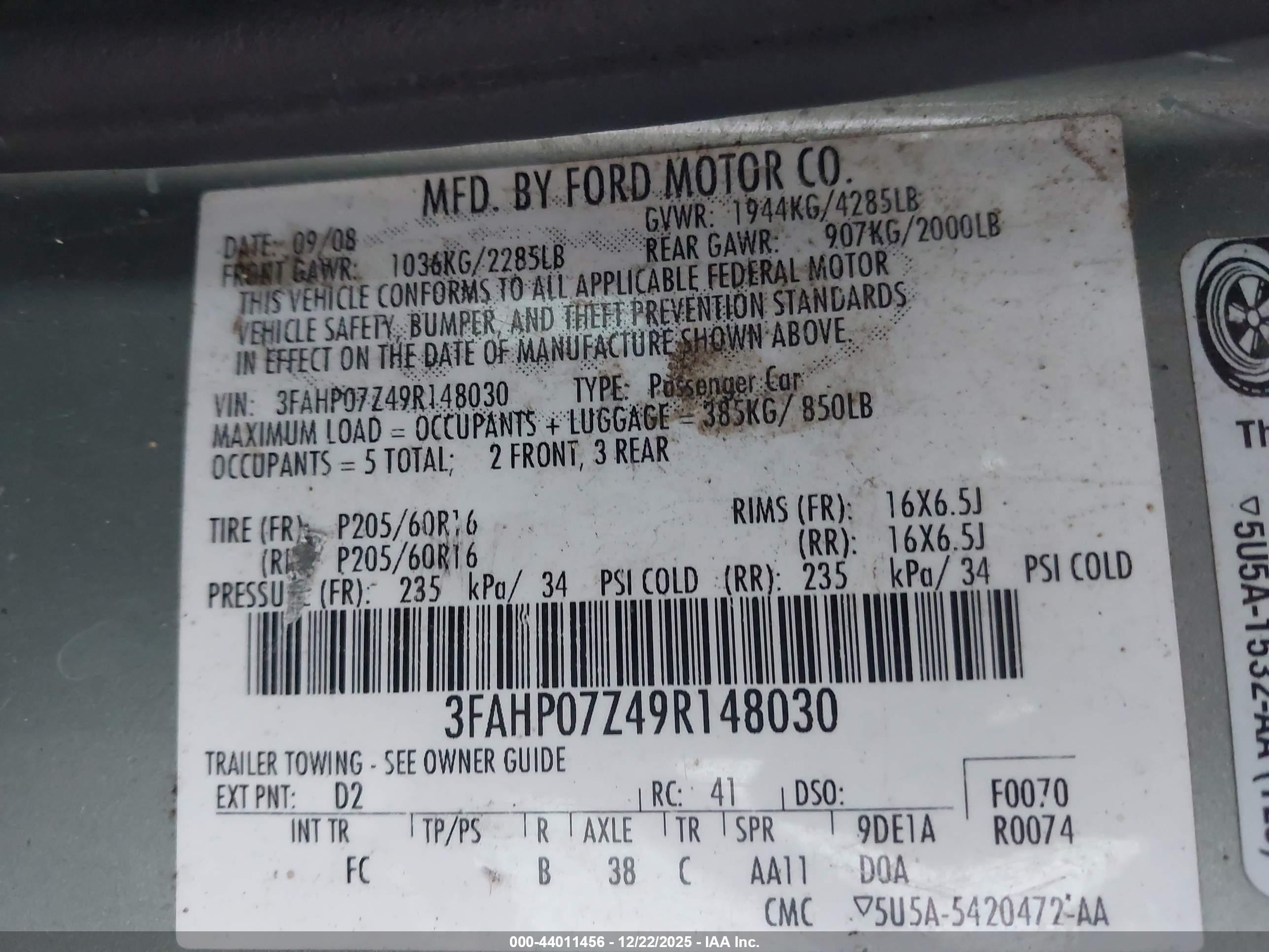 FORD FUSION image 9