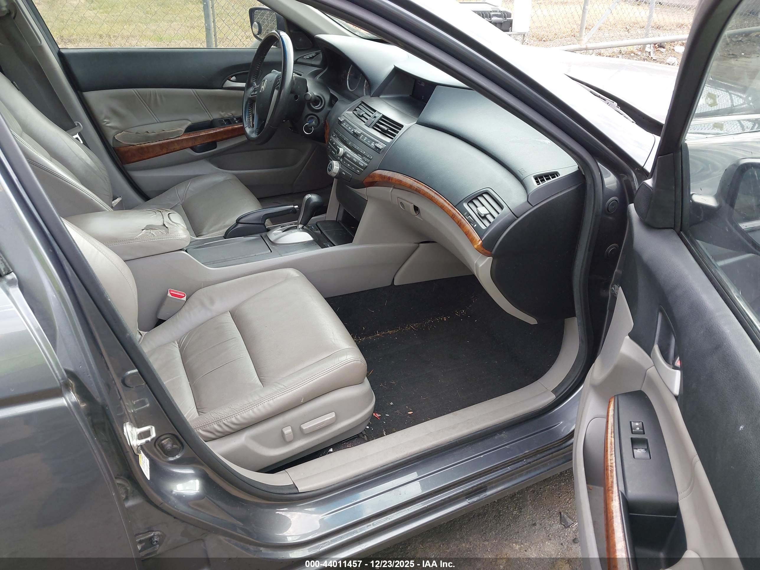 HONDA ACCORD image 5