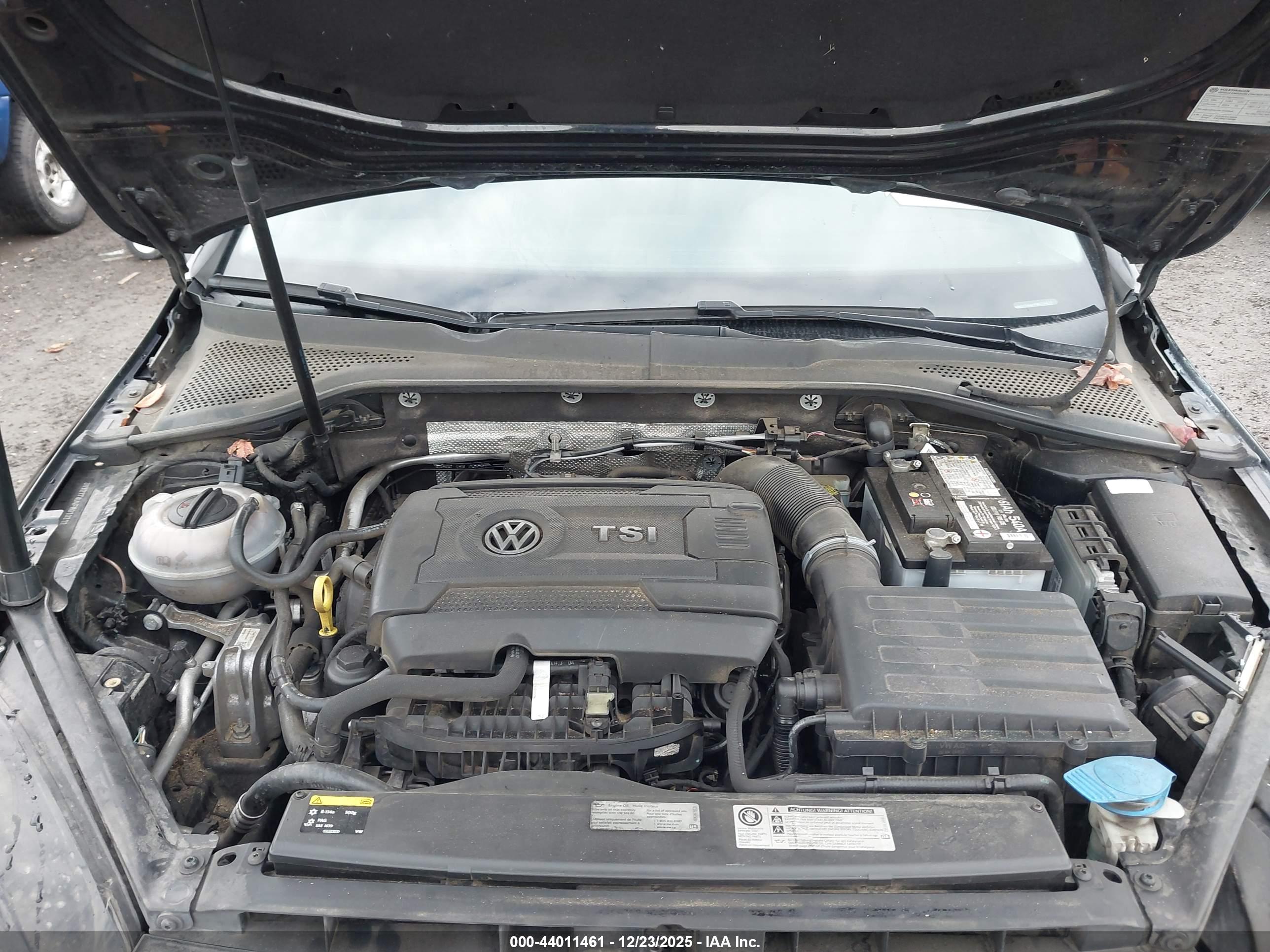 VOLKSWAGEN GOLF image 10