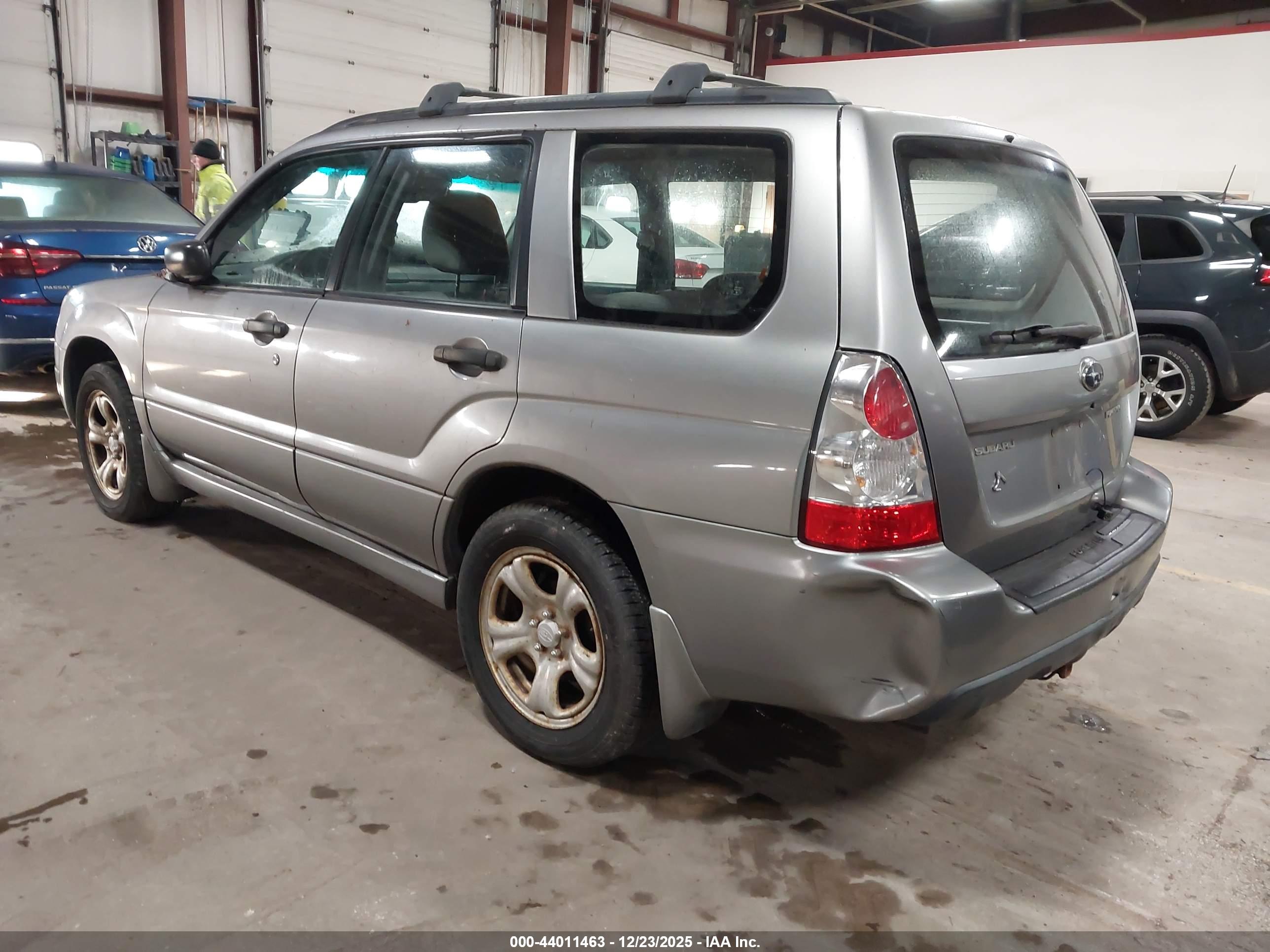 SUBARU FORESTER image 3