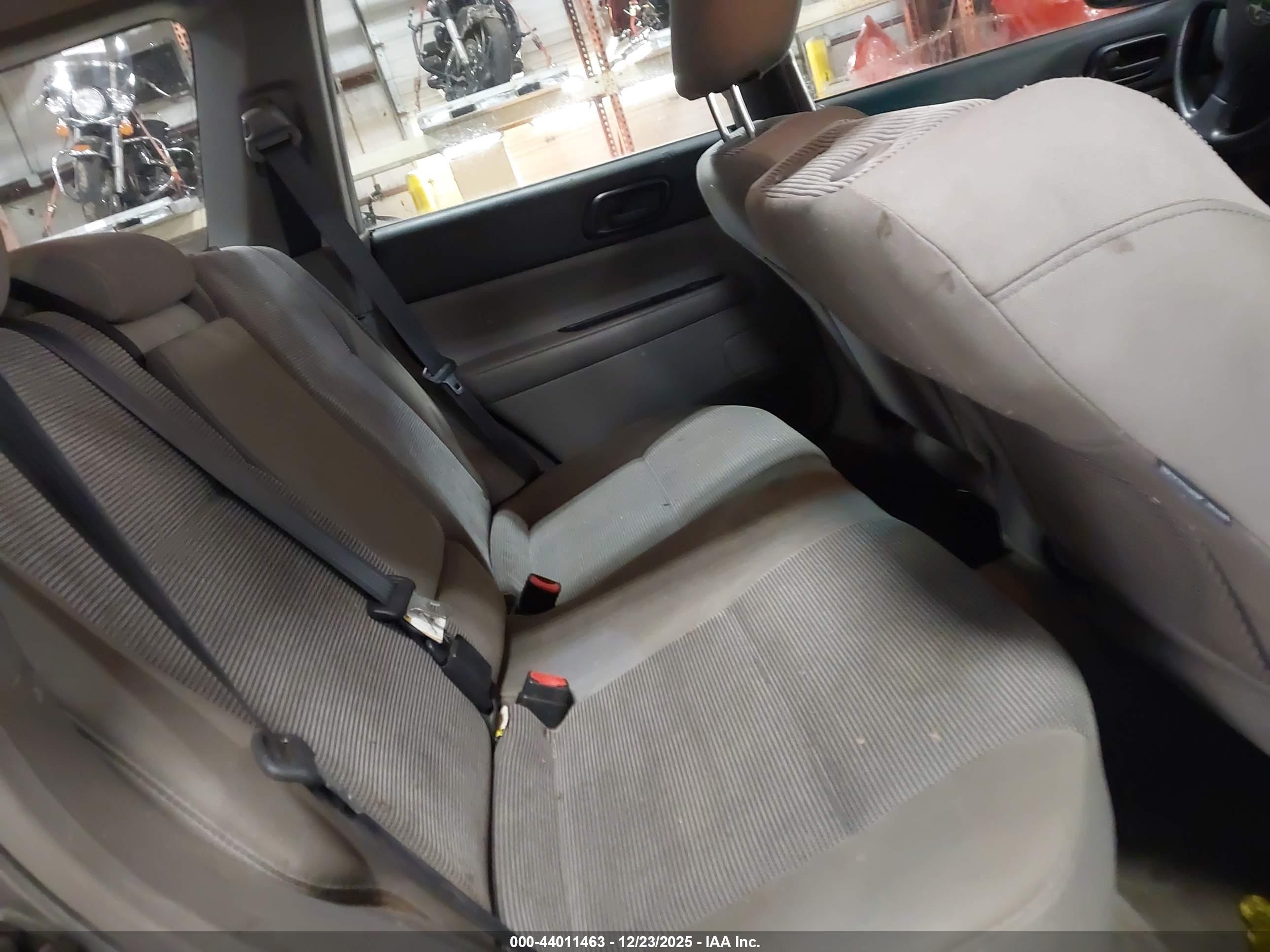 SUBARU FORESTER image 8