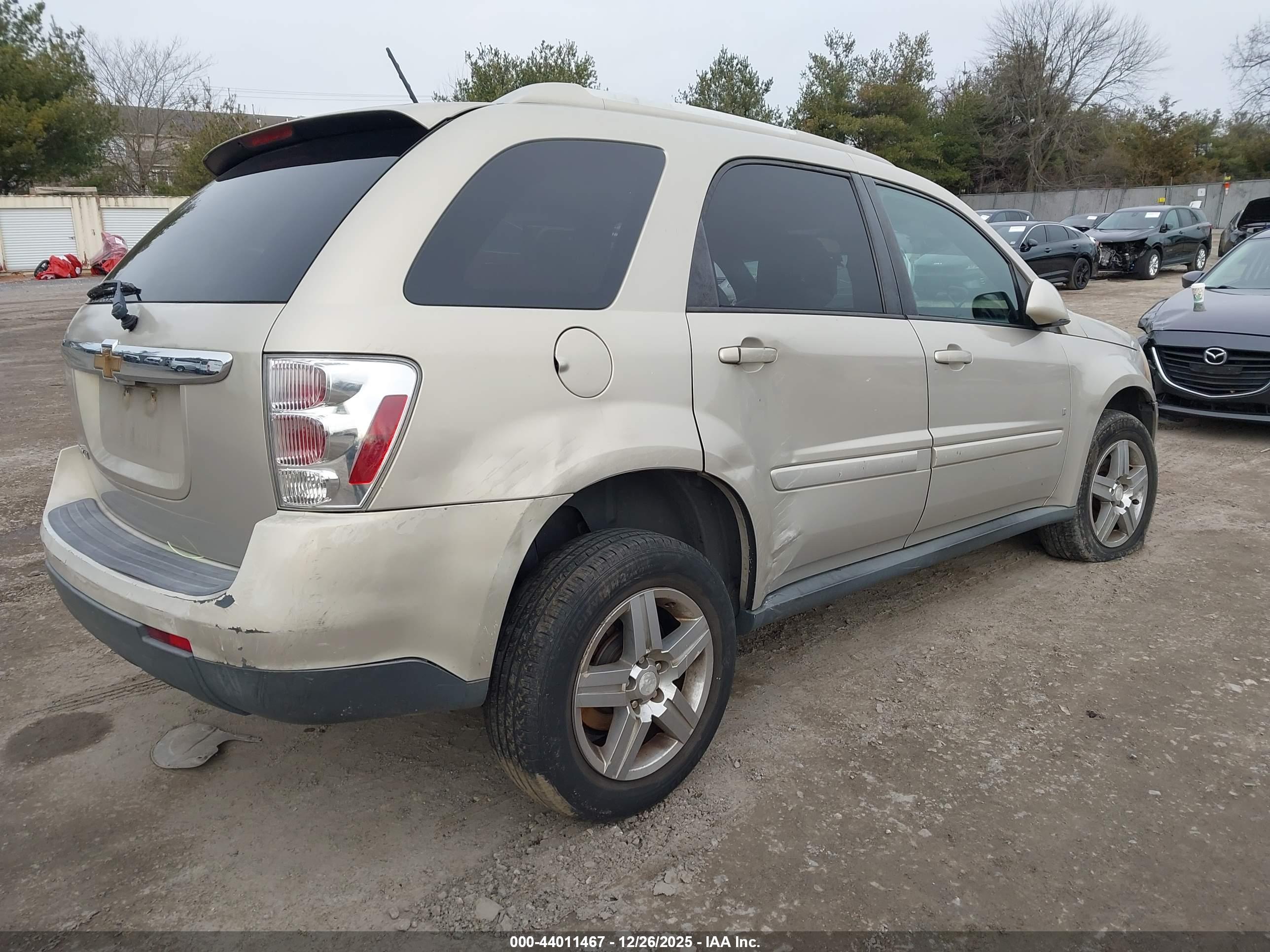 CHEVROLET EQUINOX image 4