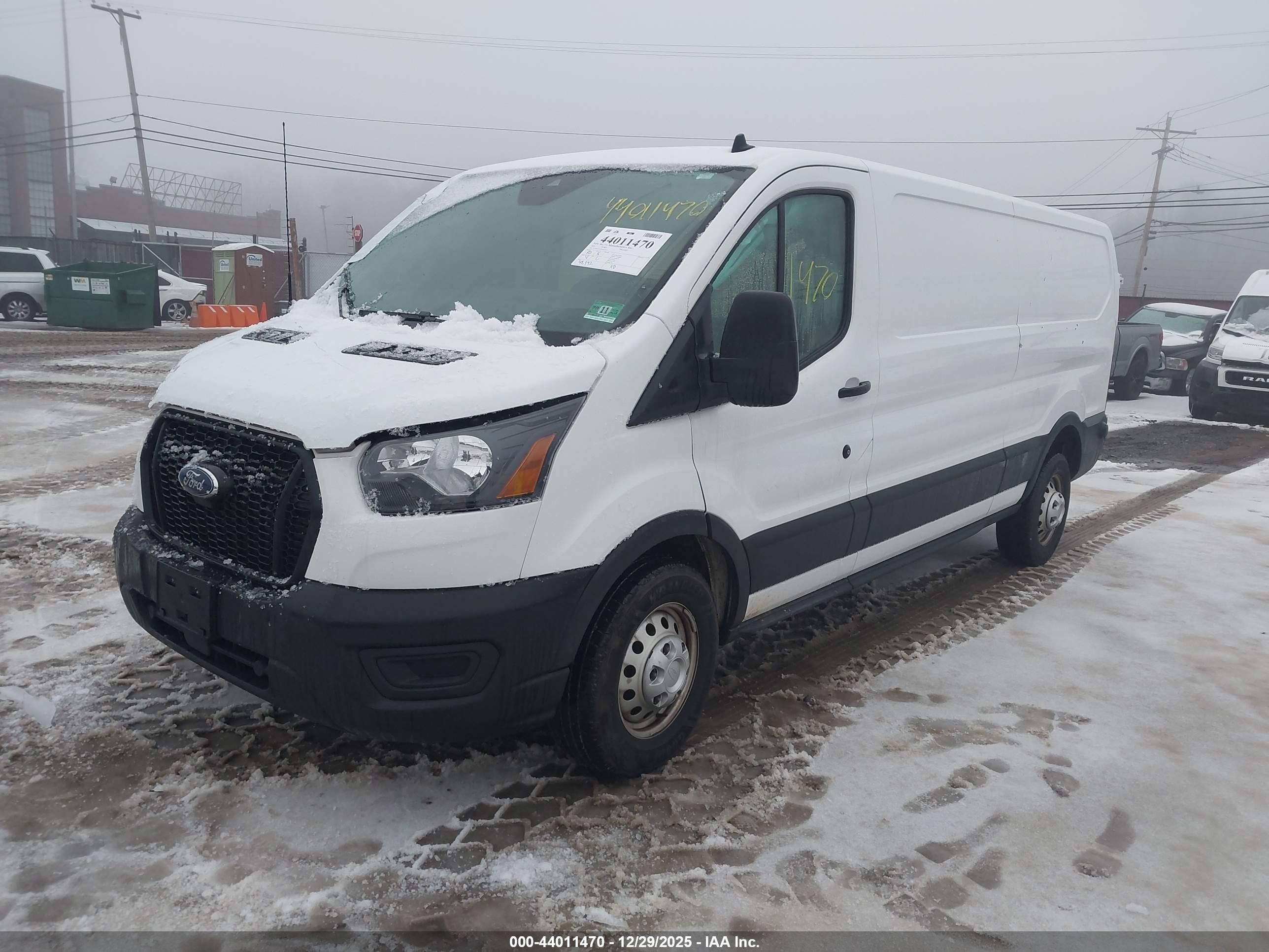 FORD TRANSIT image 2