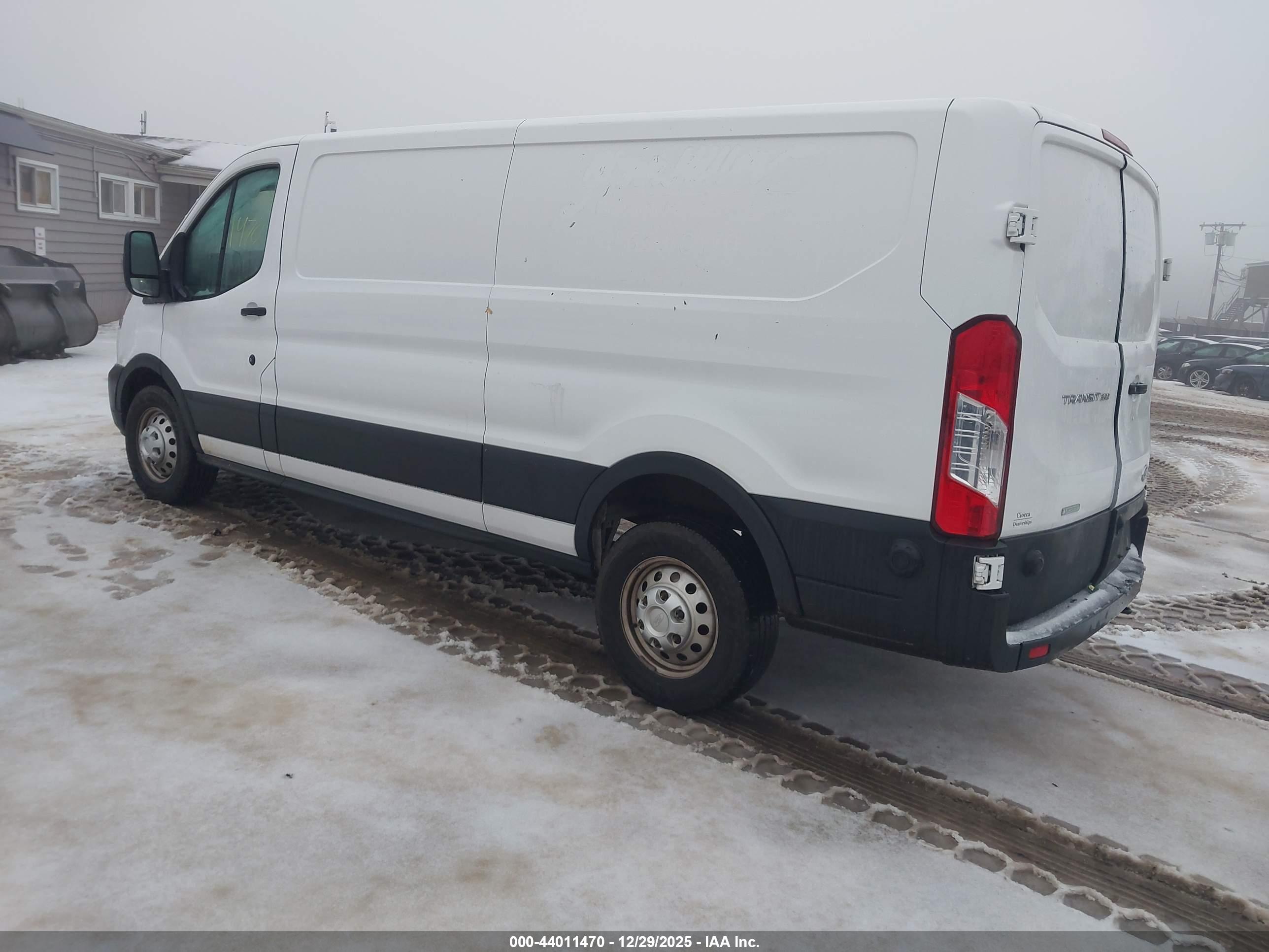 FORD TRANSIT image 3