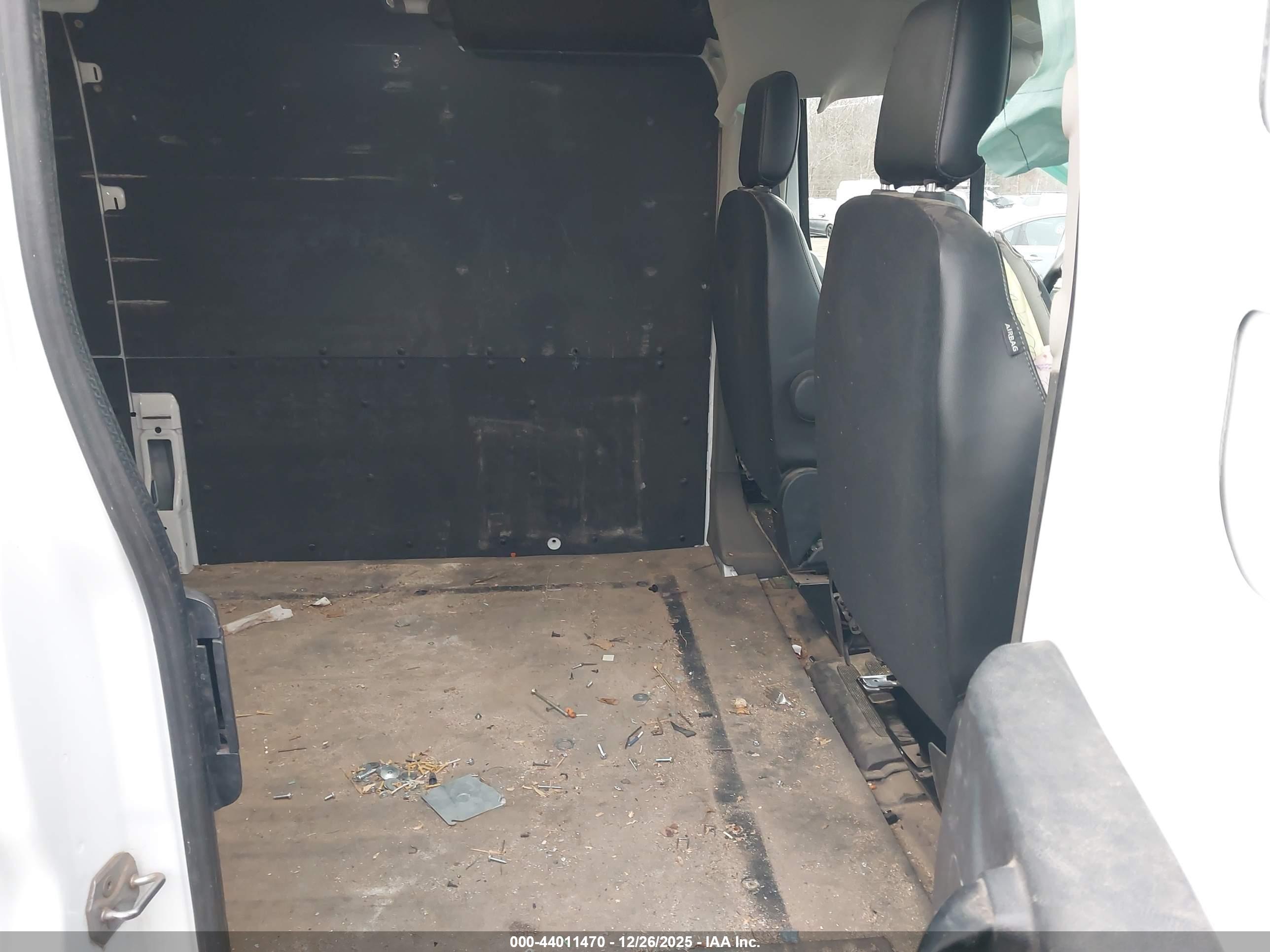 FORD TRANSIT image 8