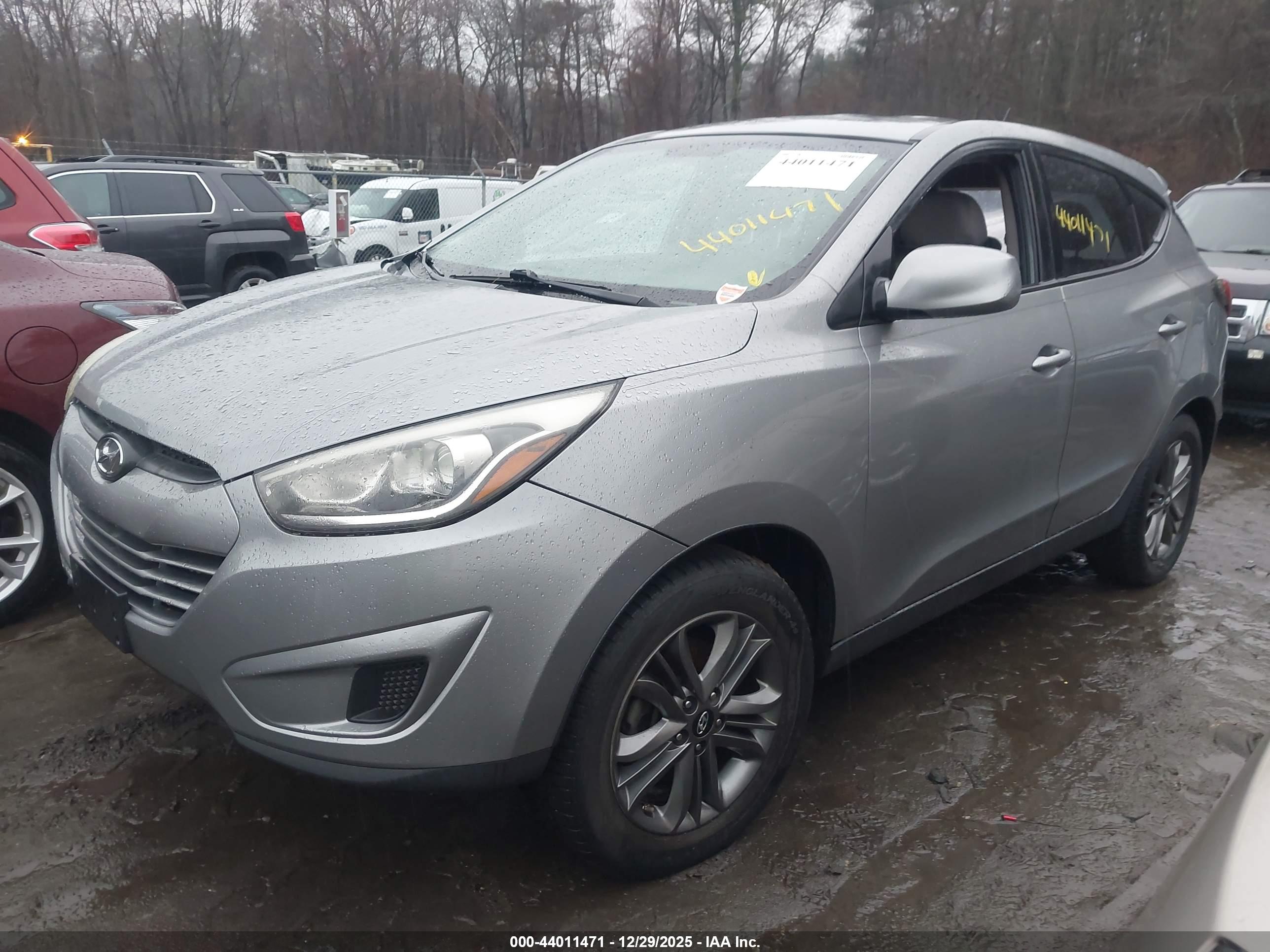 HYUNDAI TUCSON image 2