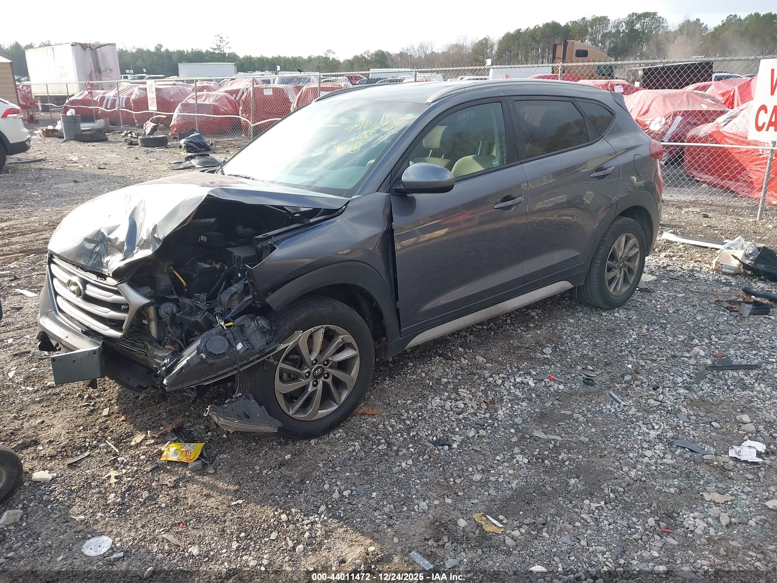 HYUNDAI TUCSON image 2