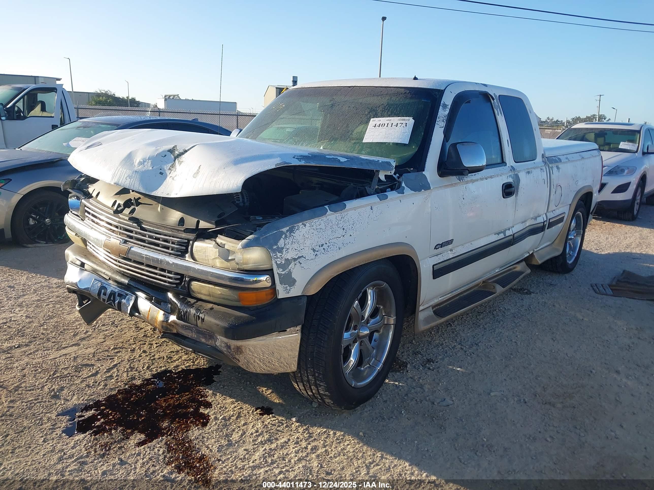 CHEVROLET SILVERADO image 2