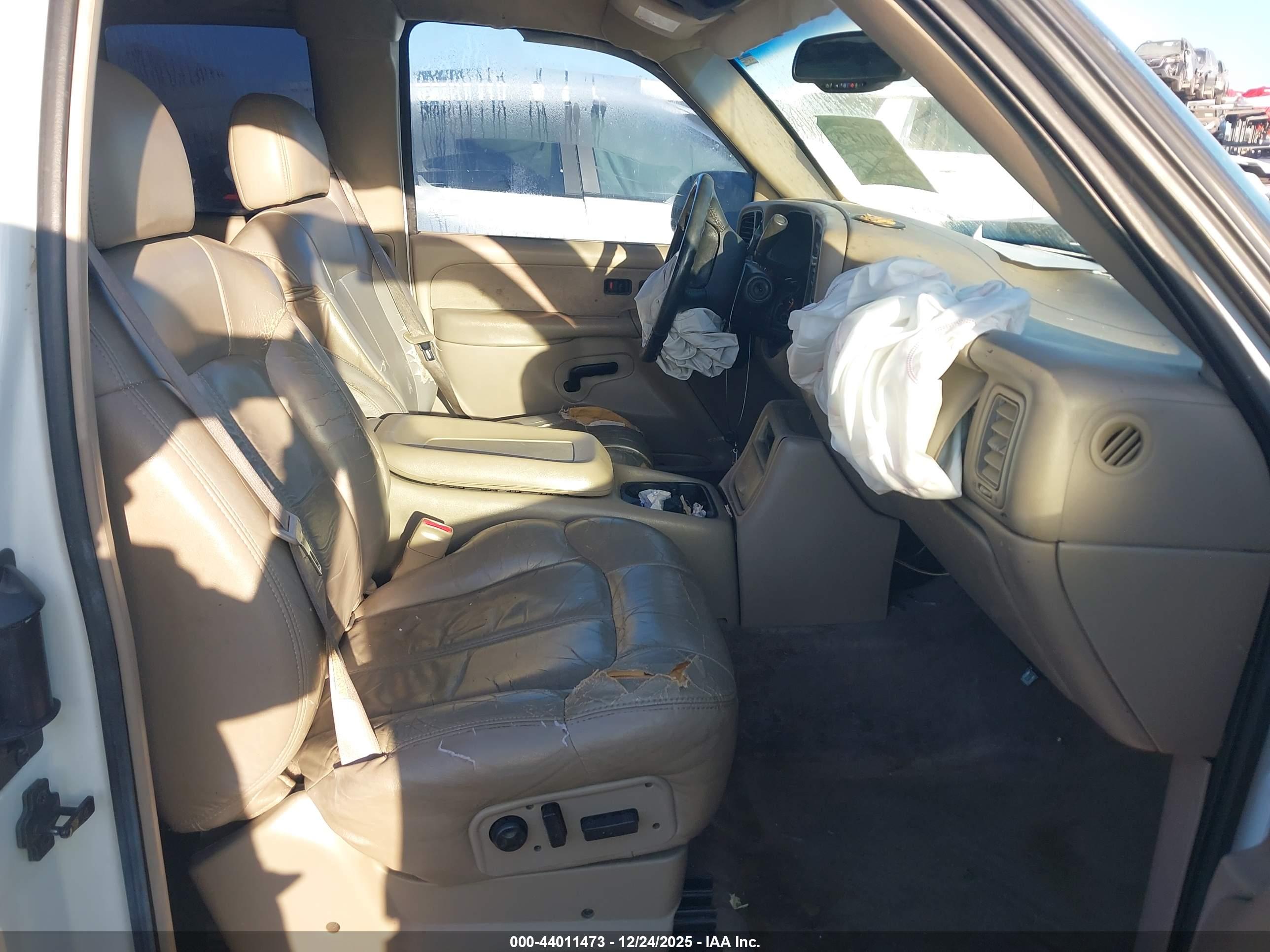CHEVROLET SILVERADO image 5