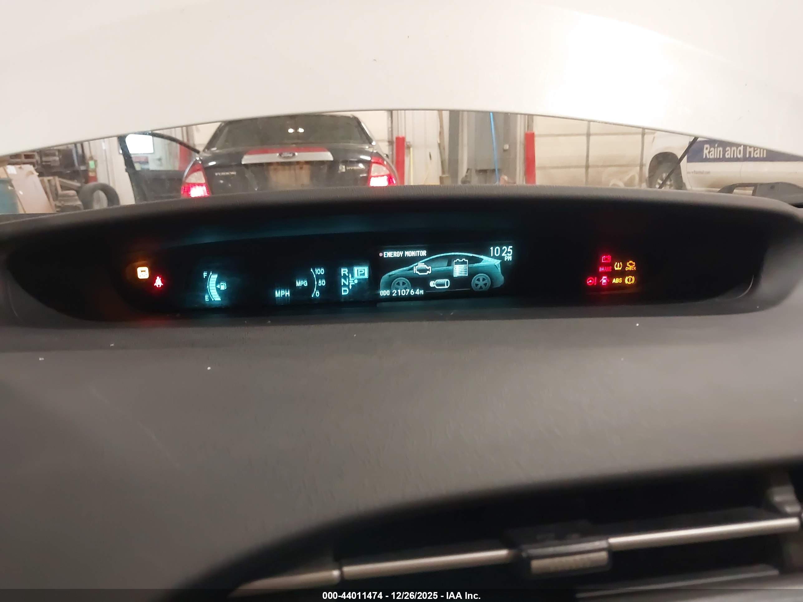 TOYOTA PRIUS image 7