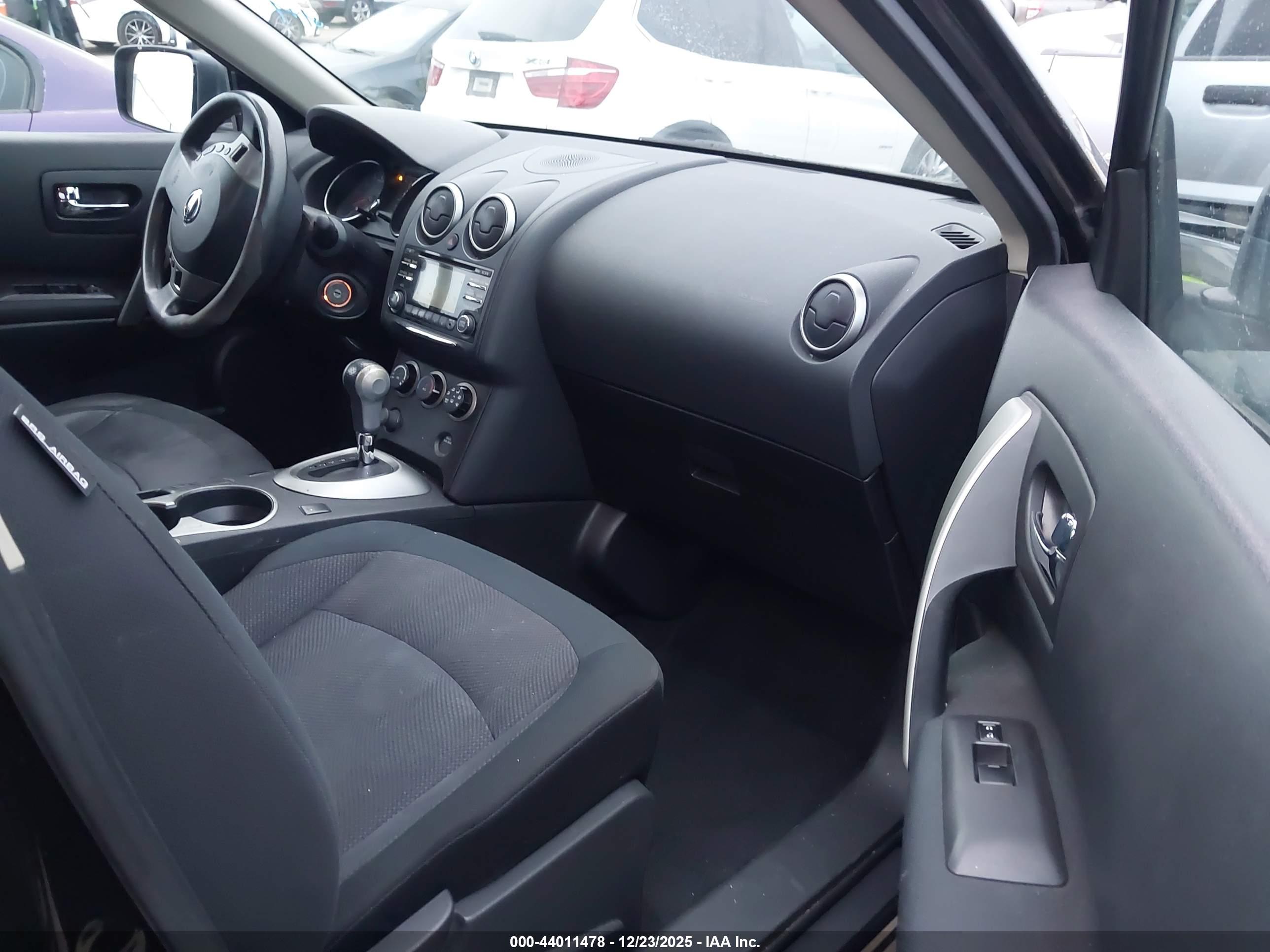 NISSAN ROGUE image 5