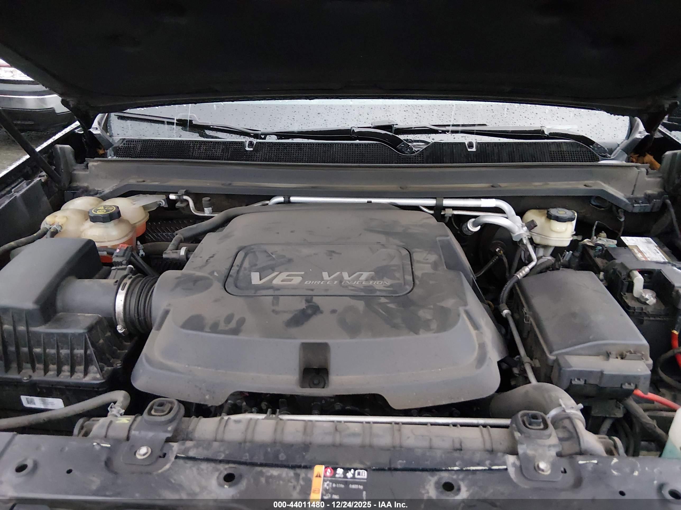 CHEVROLET COLORADO image 10