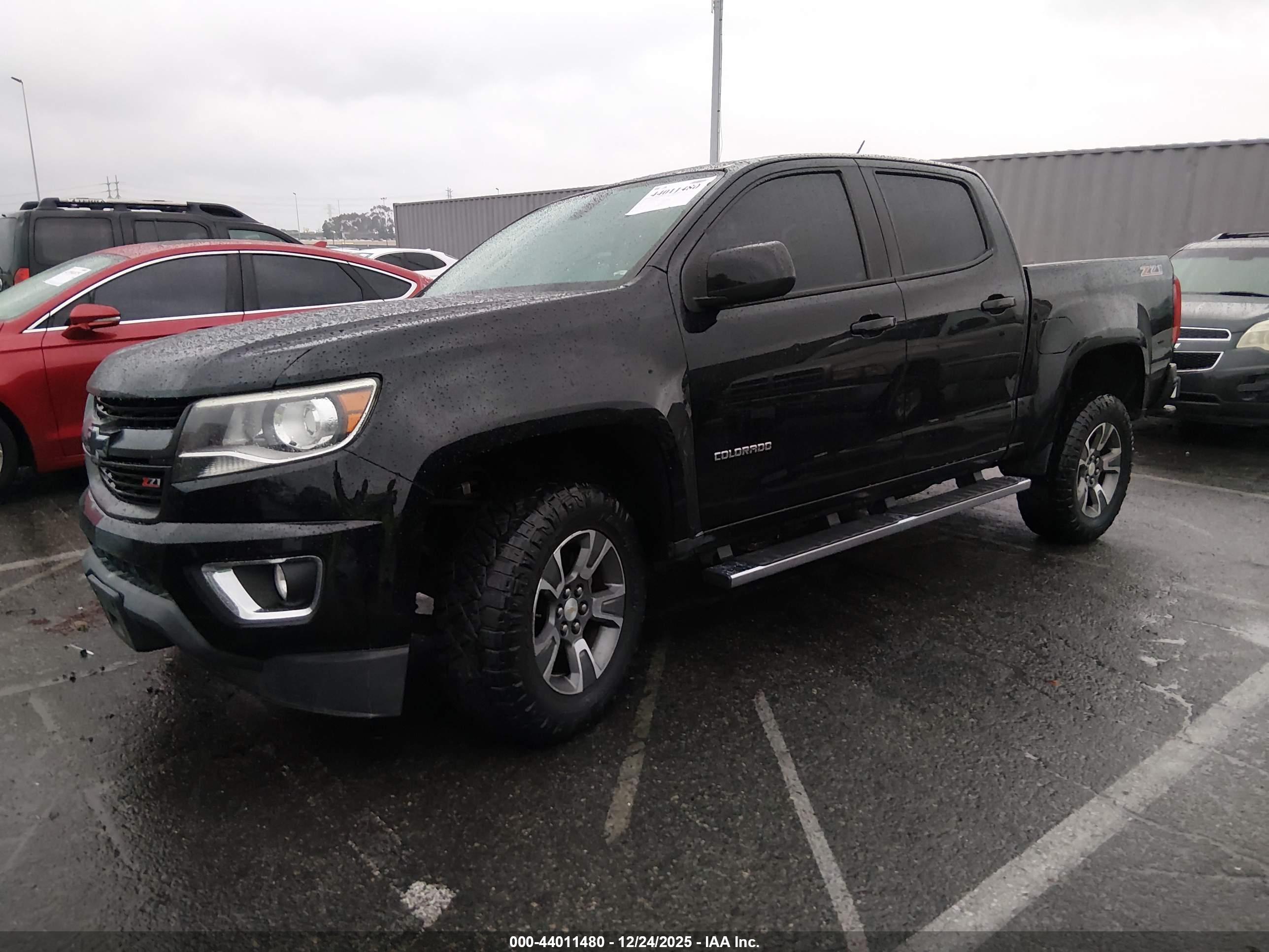 CHEVROLET COLORADO image 2