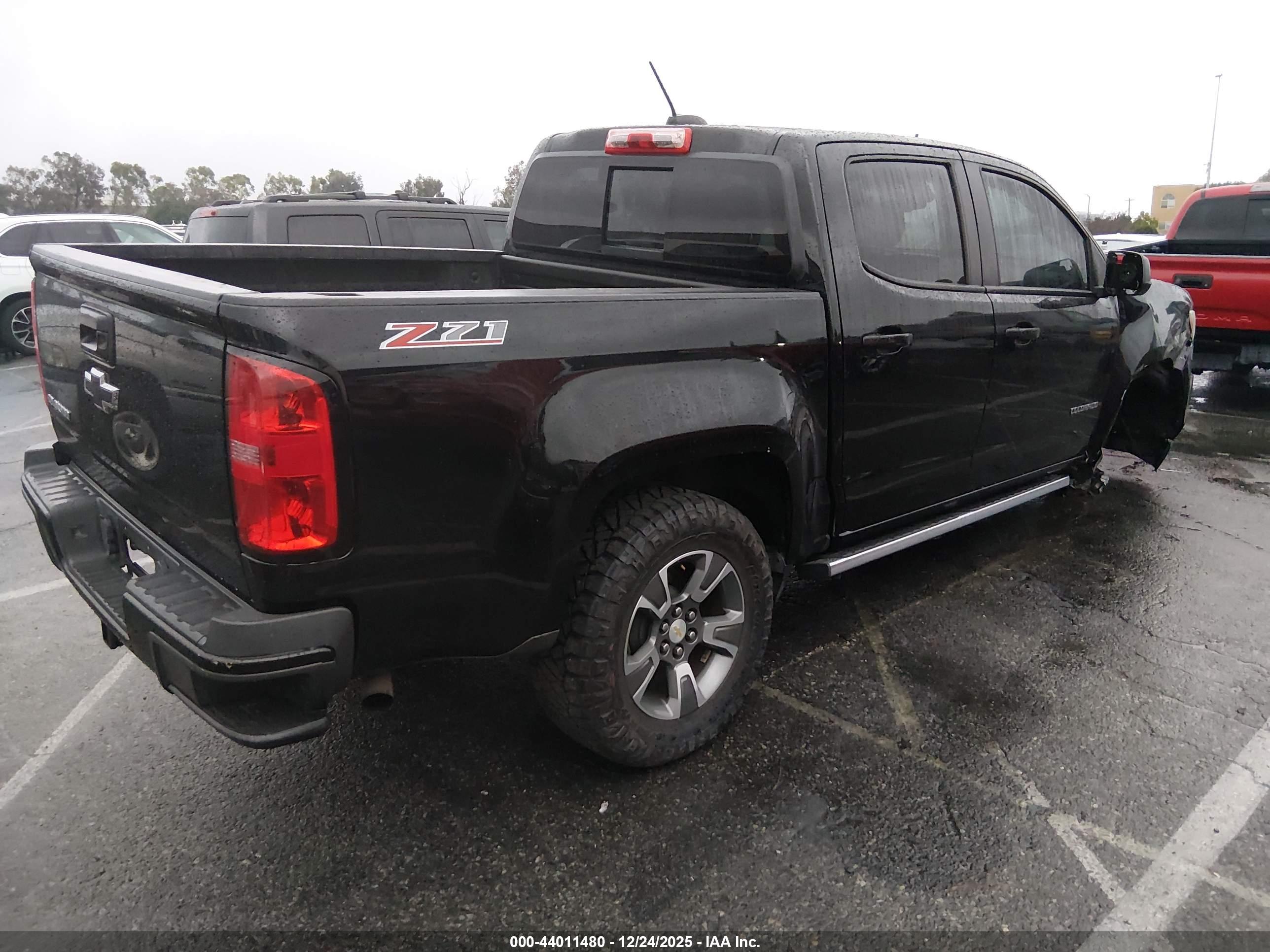 CHEVROLET COLORADO image 4